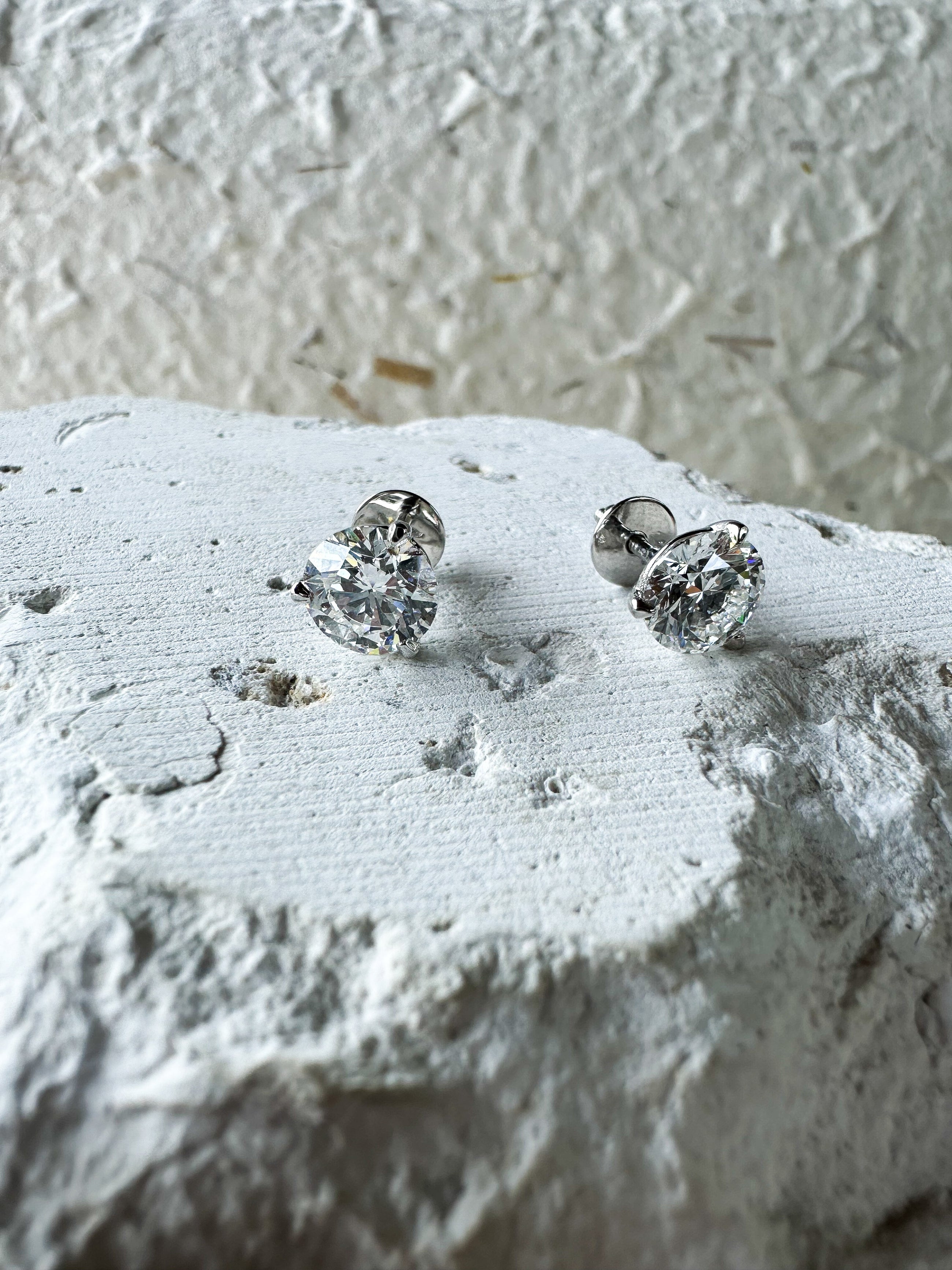 The Go-Tos Brilliant Cut 3ctw Diamond Studs