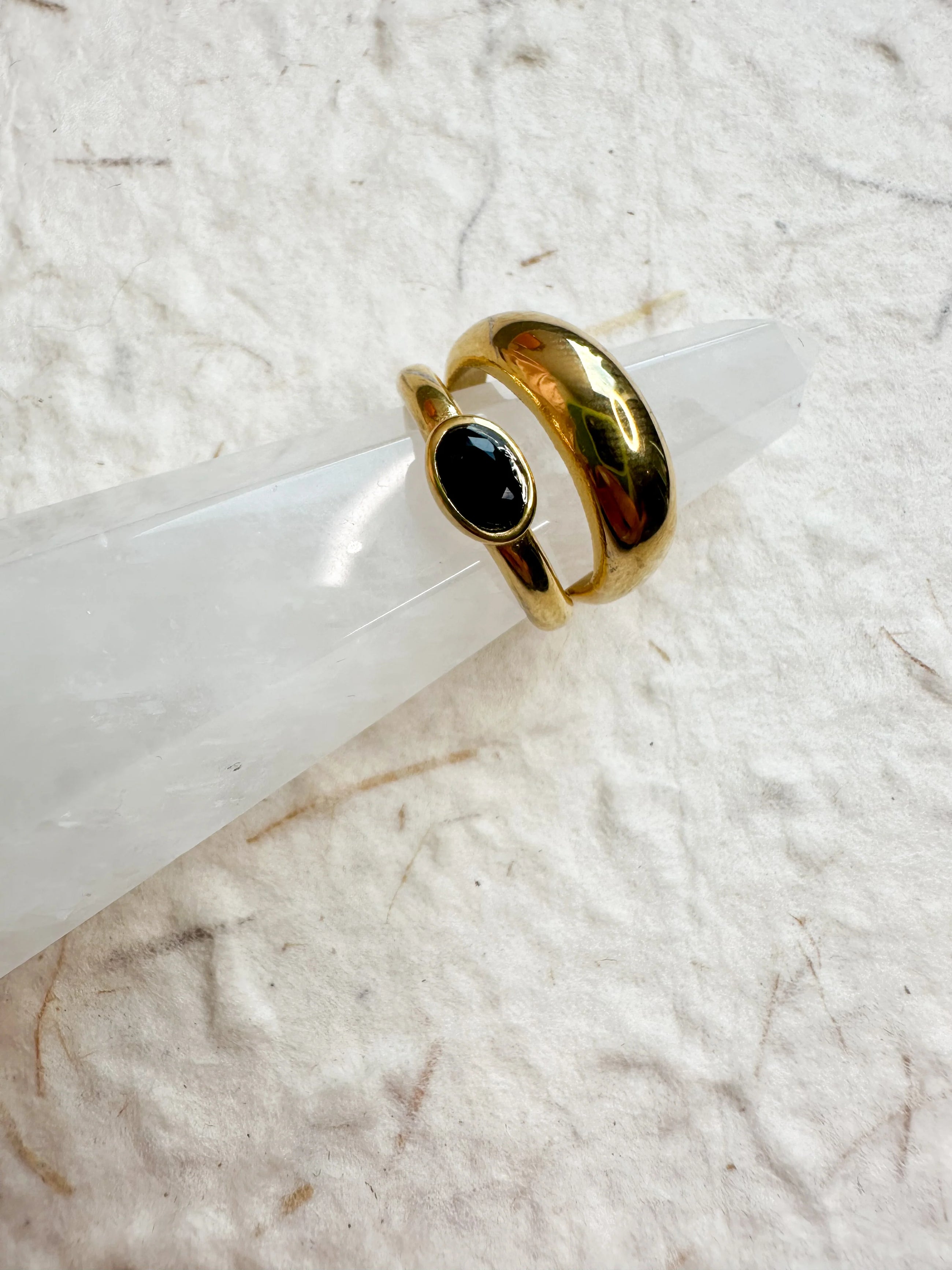 The Black Curve Ring