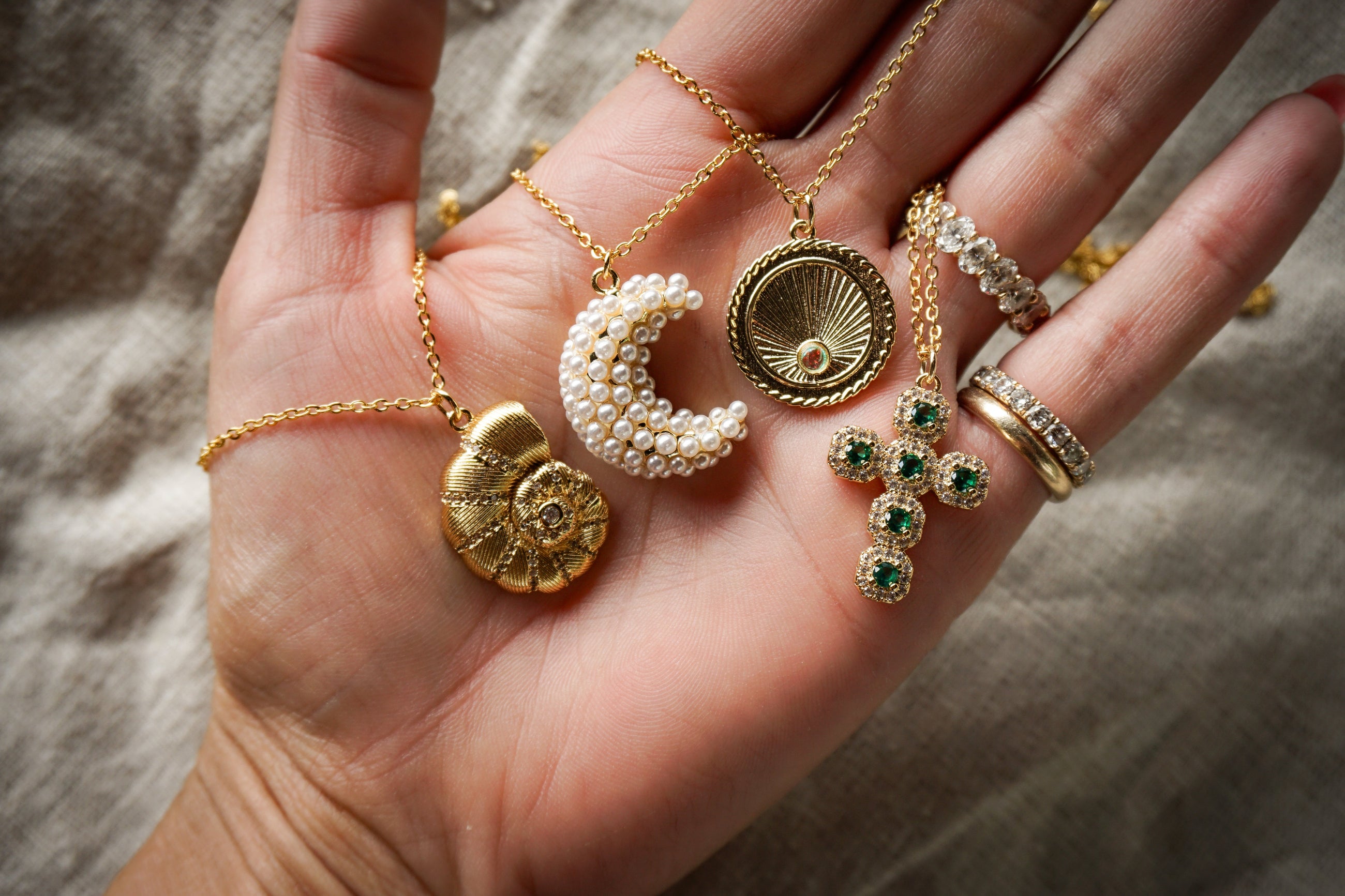 Puffy Pearl Moon Necklace