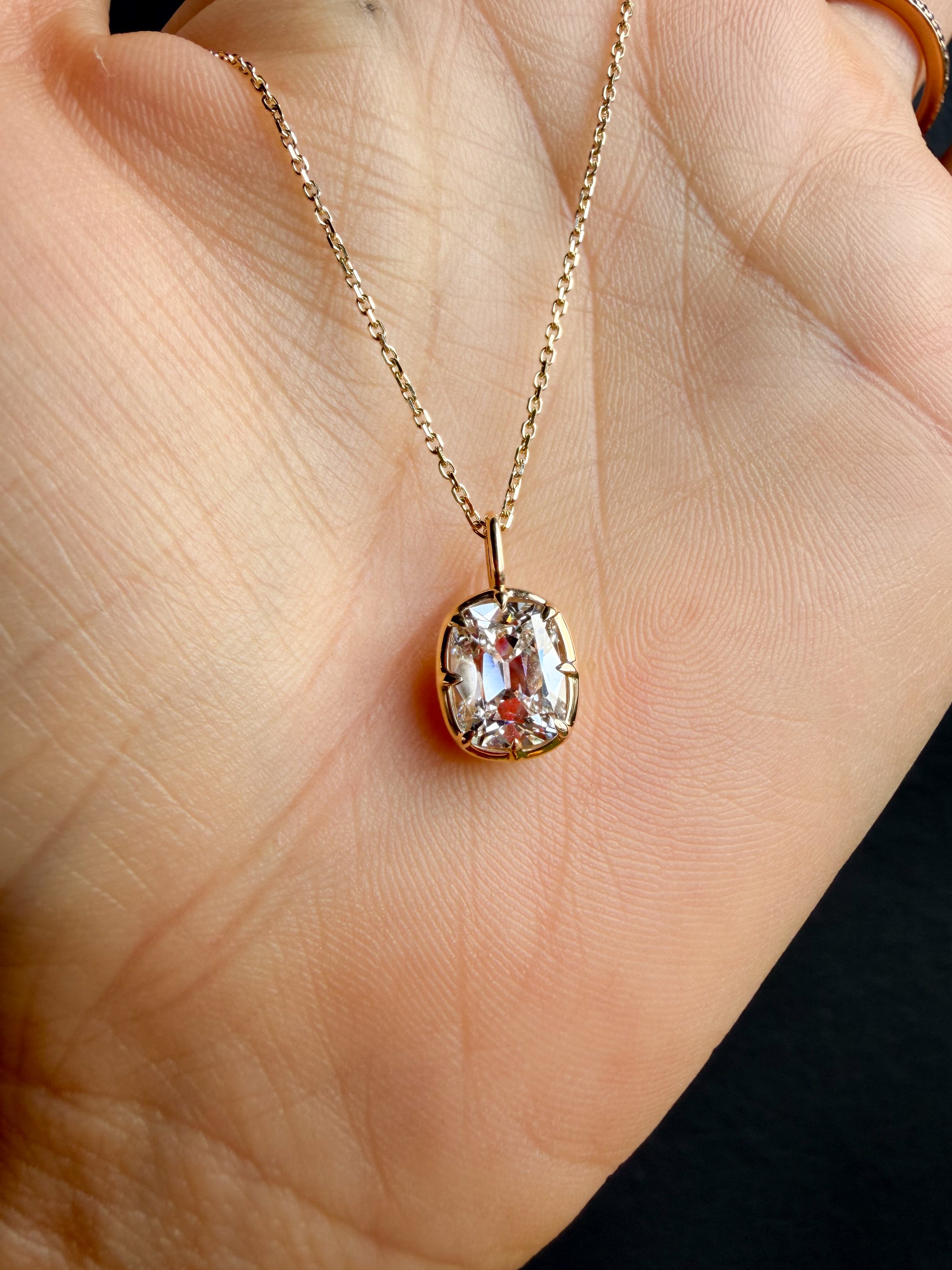 The Heirloom Pendant