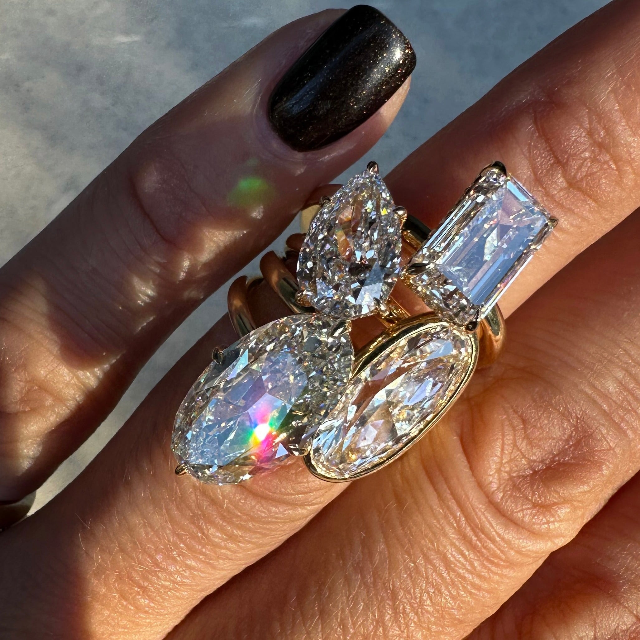 The Jugar Iconic Moval Ring