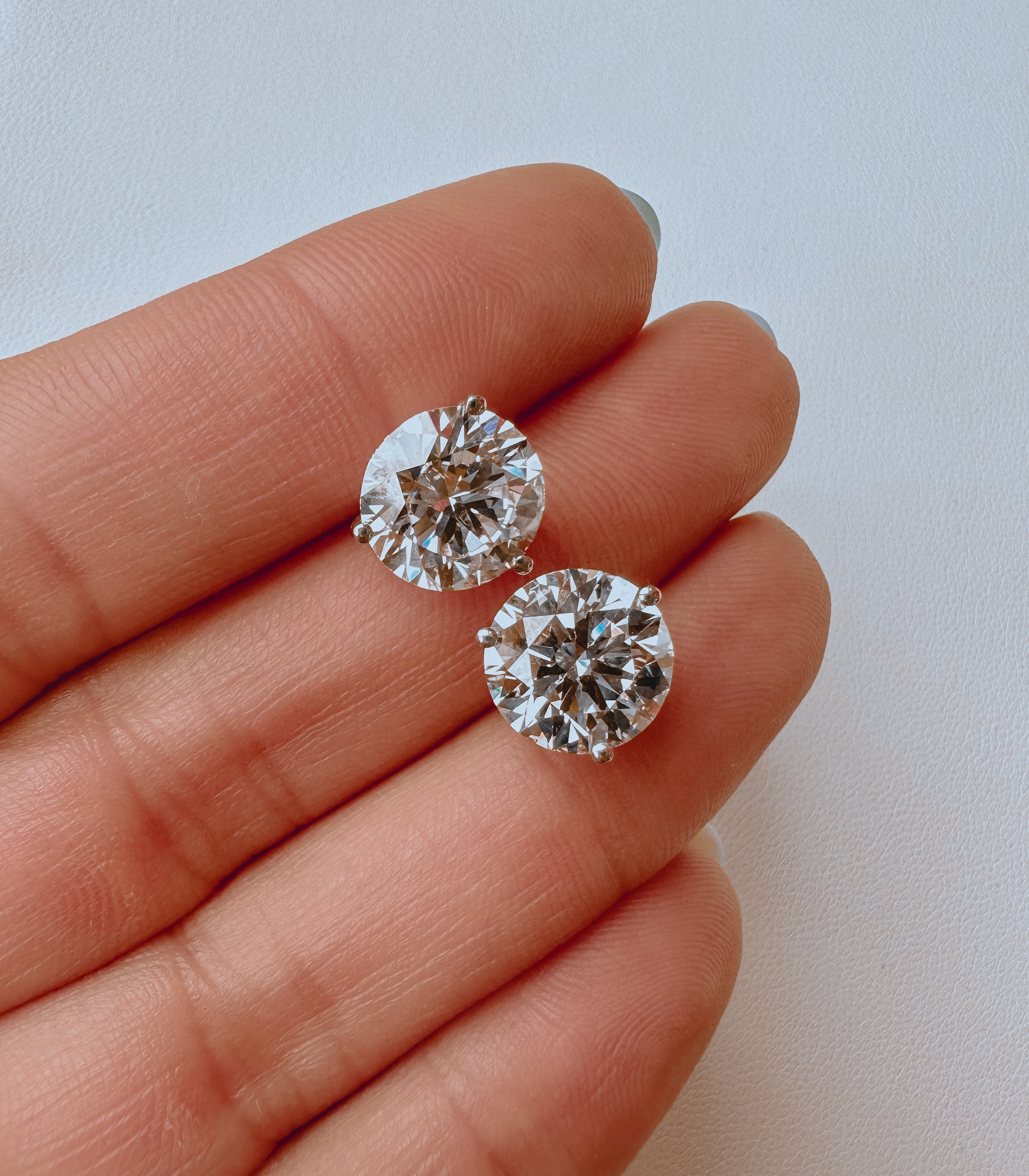 The Loud Luxury - Brilliant Cut 8ctw Diamond Studs