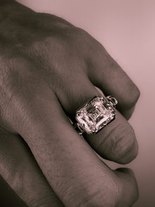 The Heirloom Capsule Emerald Ring