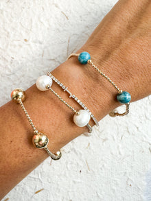 The Orbit Blue Agate Bracelet