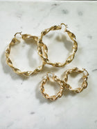 Lucia Hoops