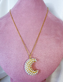 Puffy Pearl Moon Necklace
