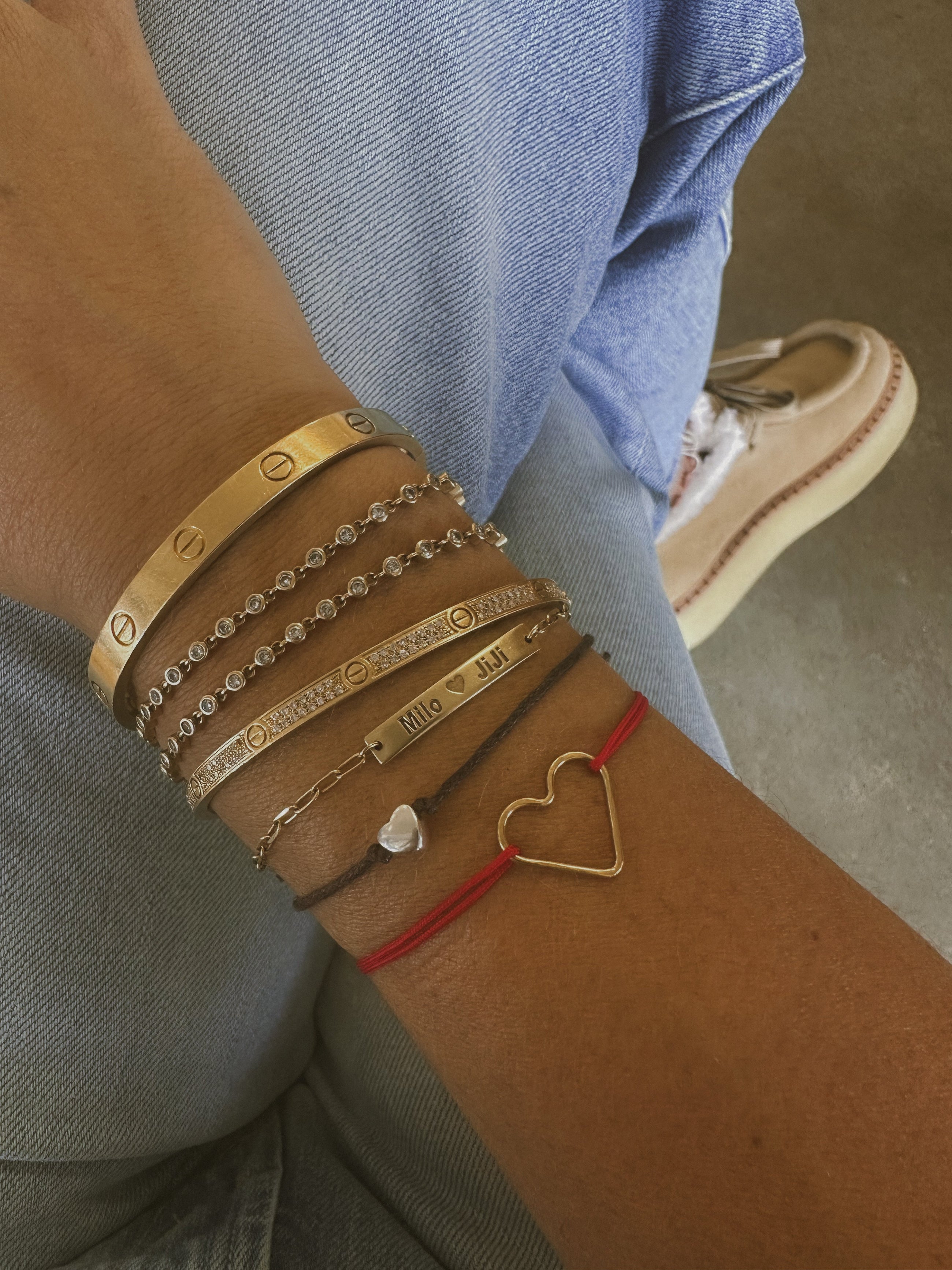 Heart Thread Bracelet