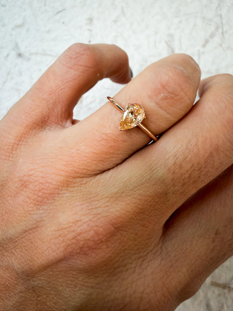 Whisper Peach Solitaire