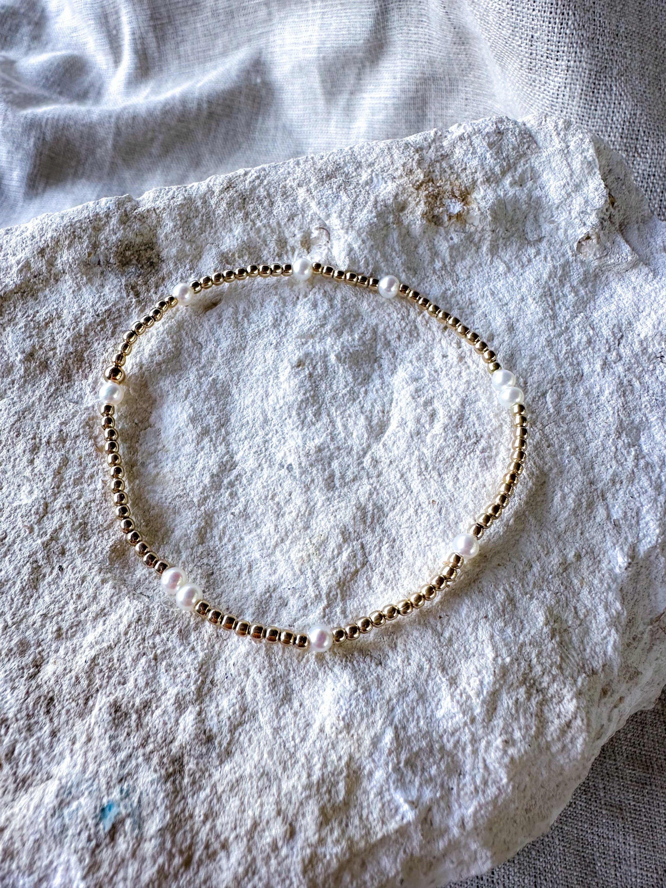 Nelly Pearl Bracelet