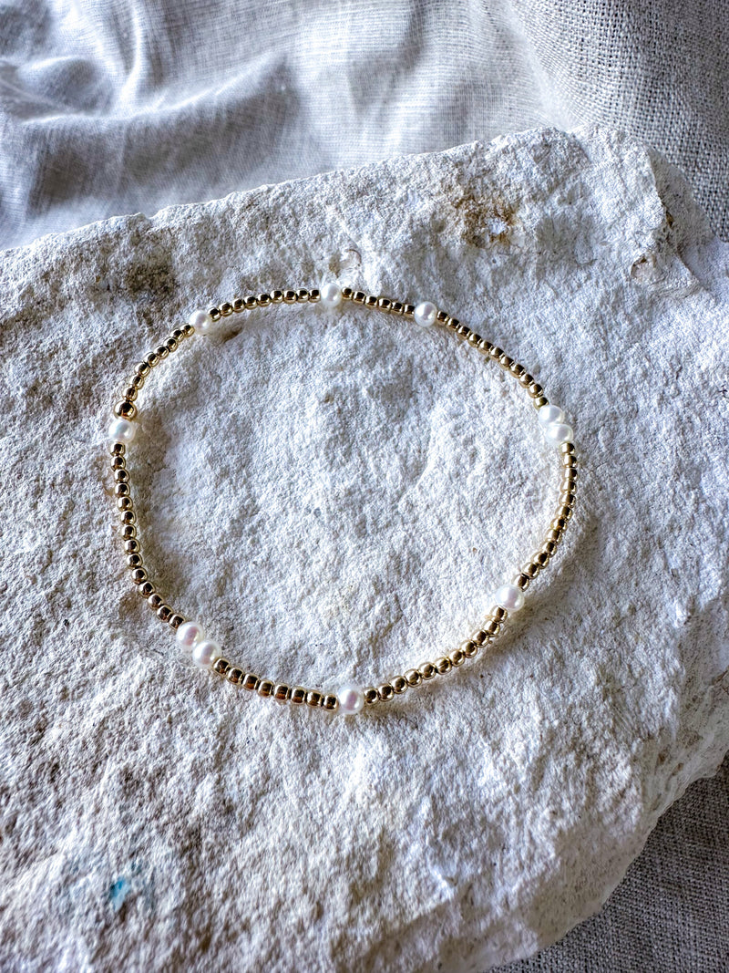 Nelly Pearl Bracelet