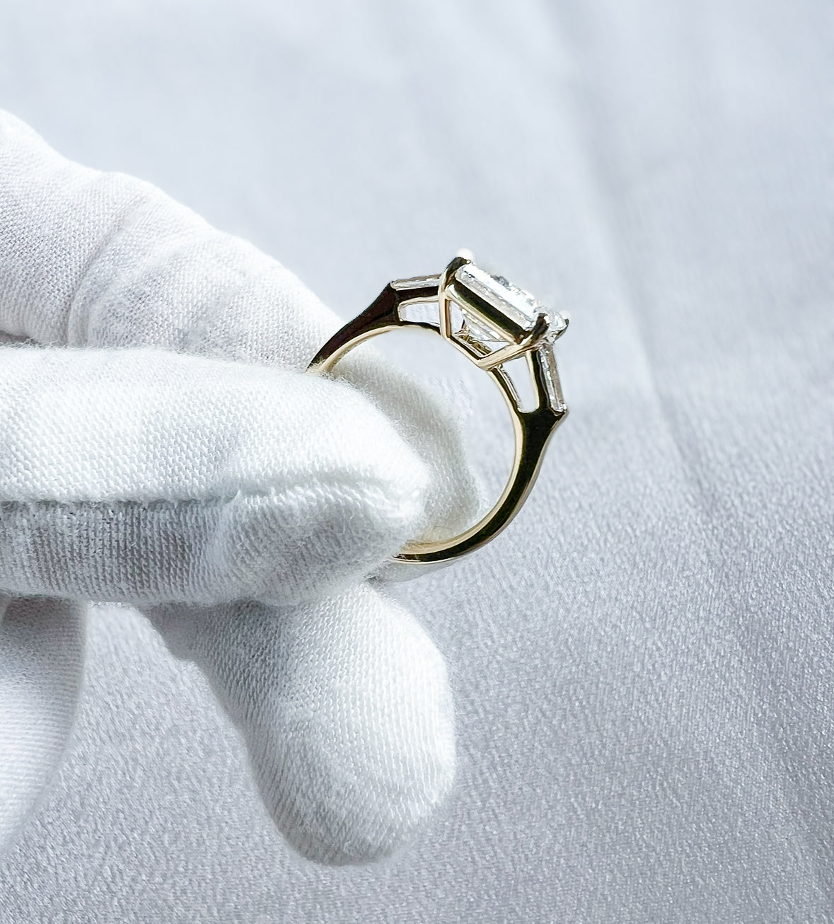 The Prestige Emerald Ring