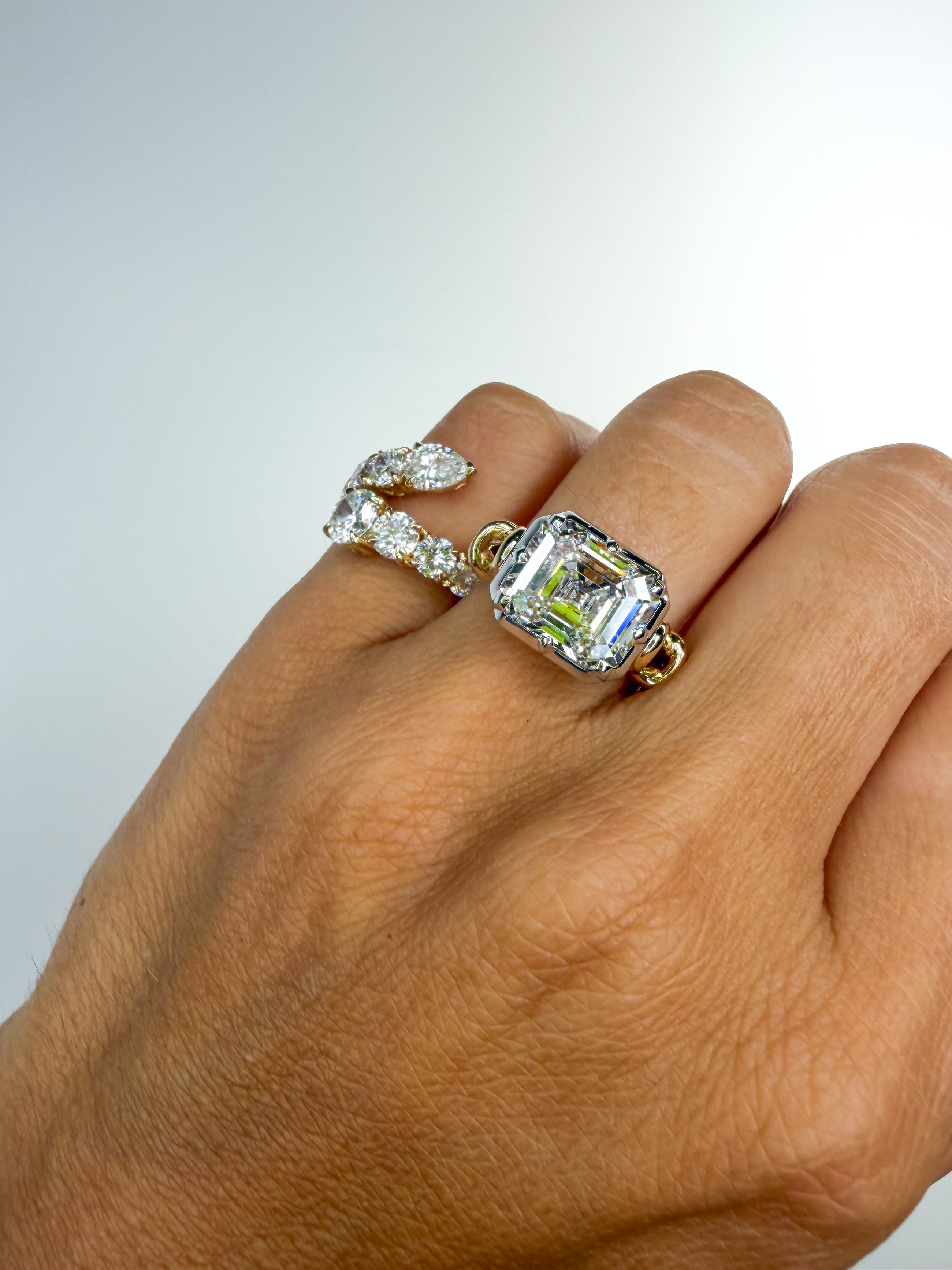 The Heirloom Capsule Emerald Ring