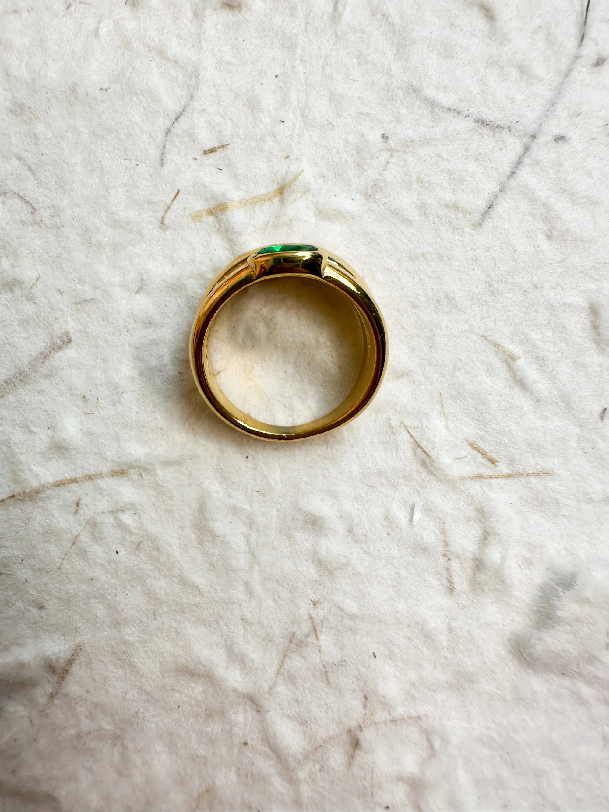 The Green Curve Ring