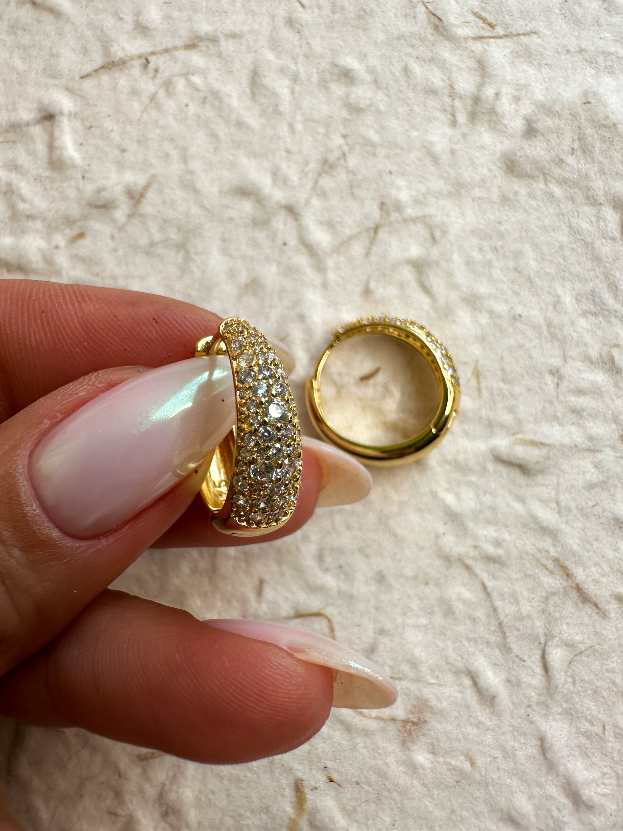 The Glimmer Hoops