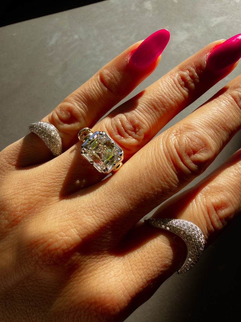 The Heirloom Capsule Emerald Ring