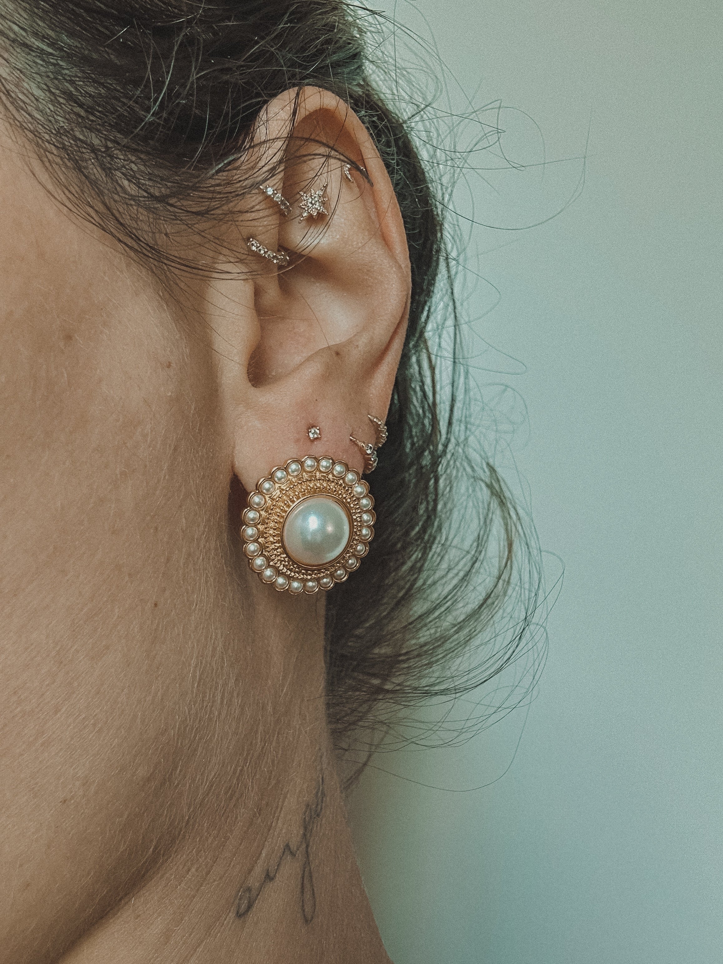 Luxe Pearl Halo Studs