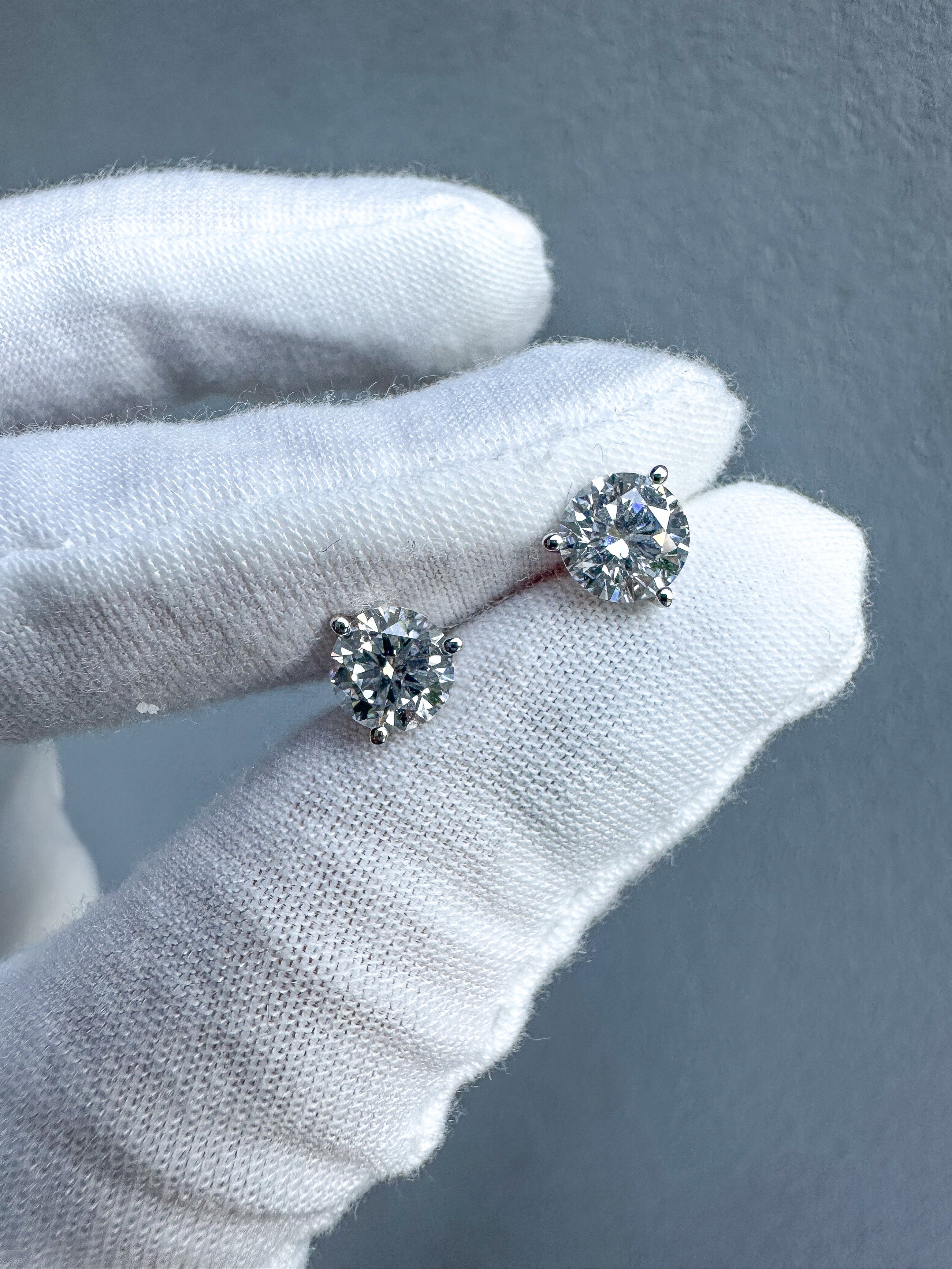 The Everyday Icons - Brilliant Cut 2ctw Diamond Studs