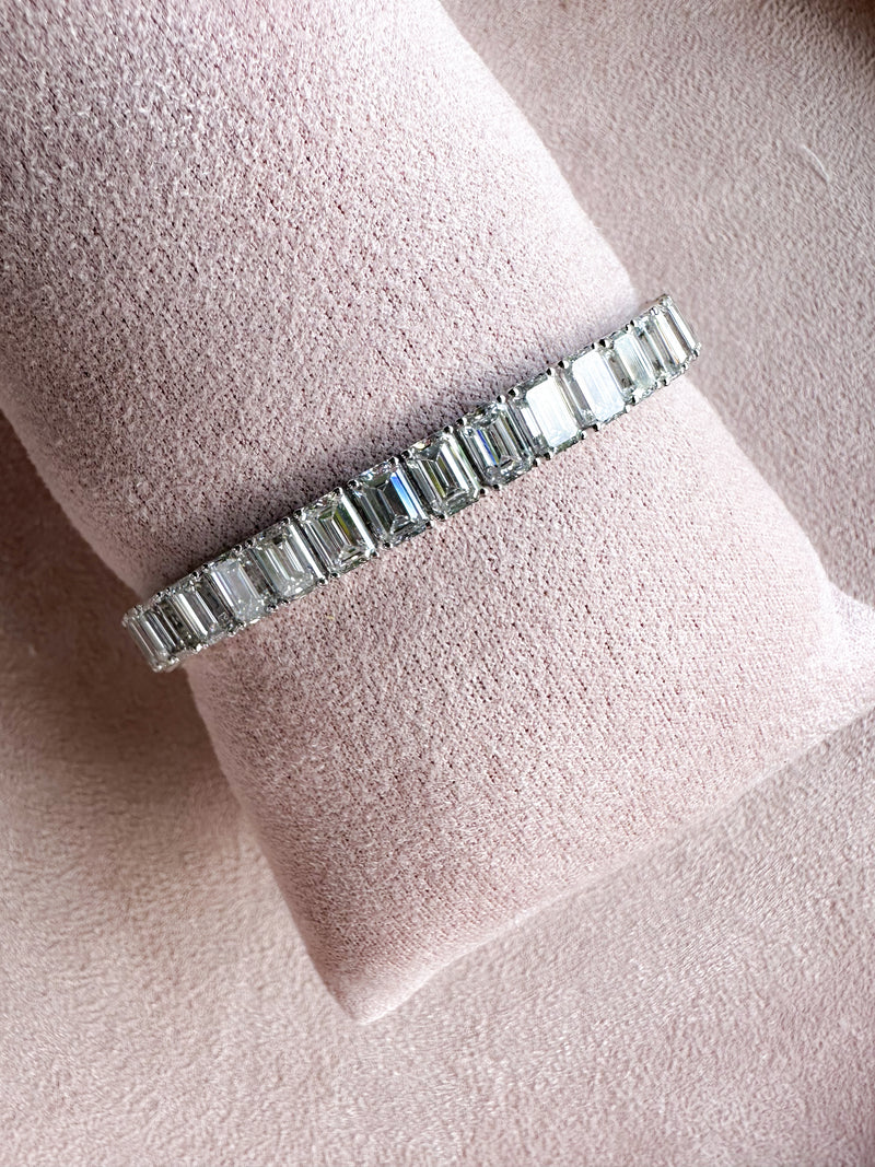 The Ultimate Emerald Tennis Bracelet