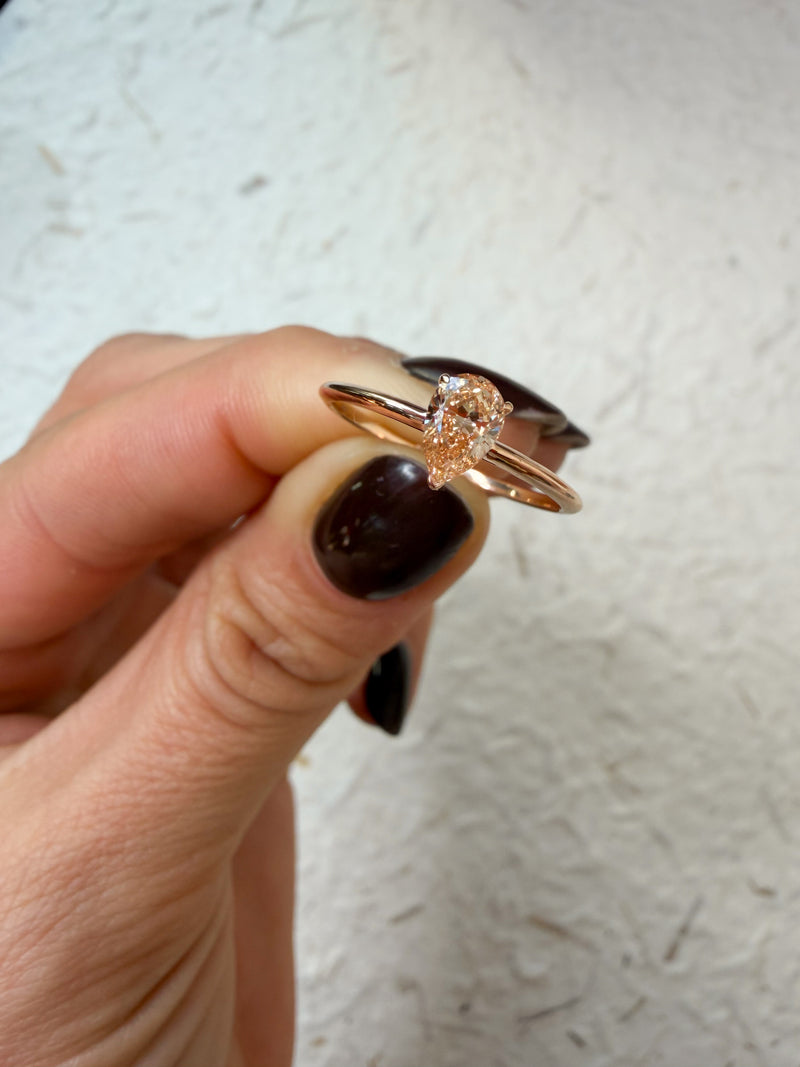 Whisper Peach Solitaire