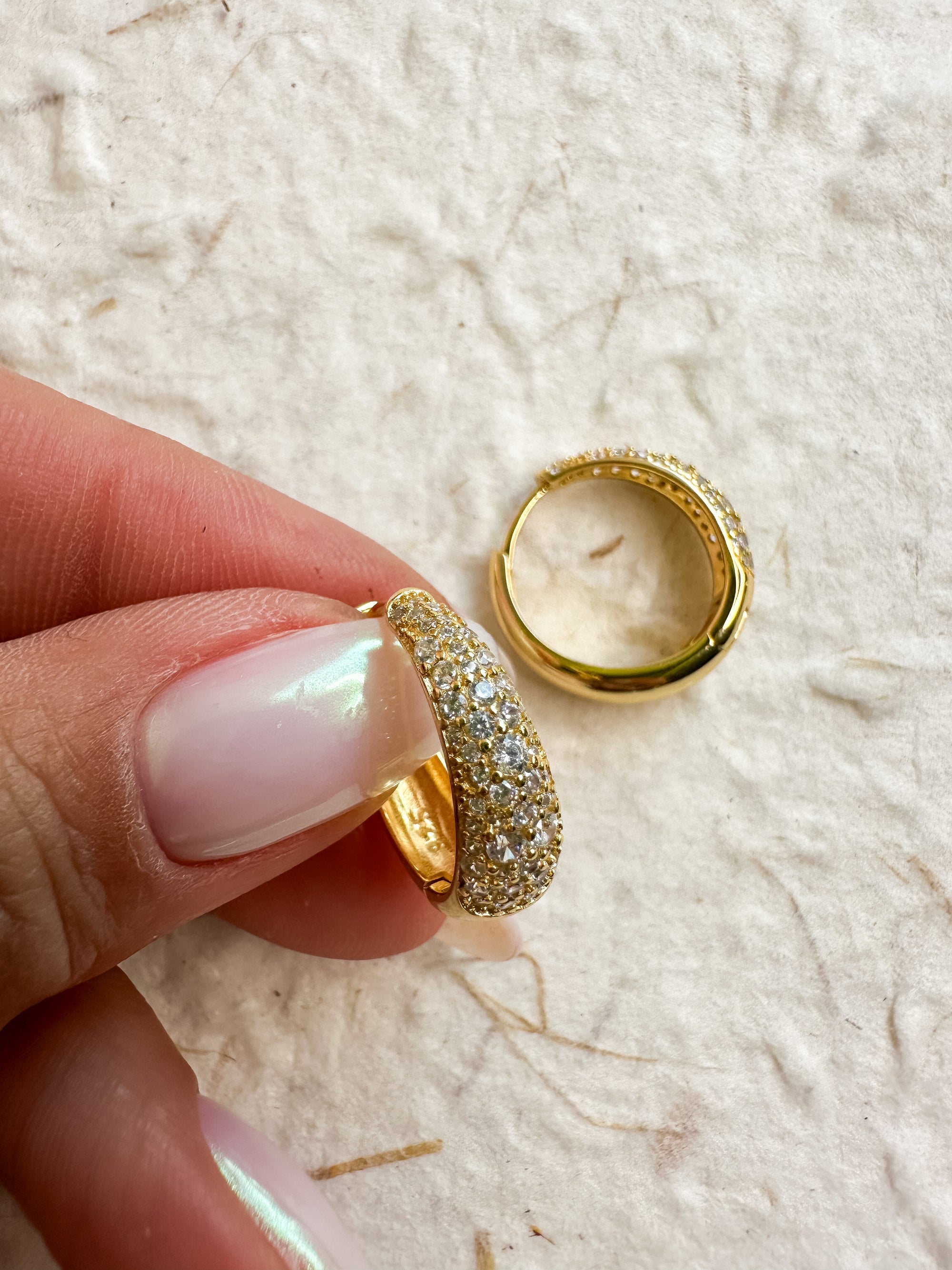 The Glimmer Hoops