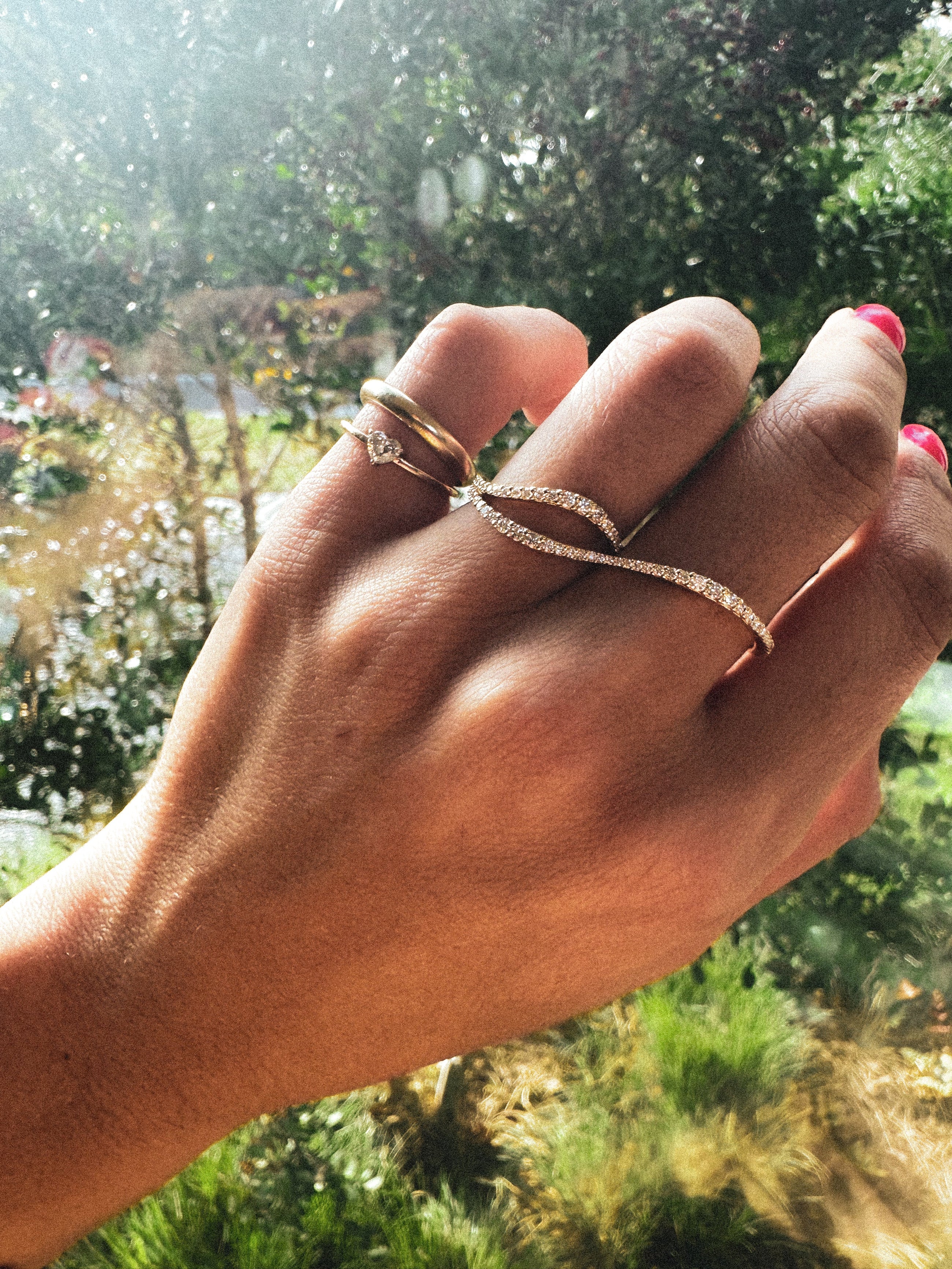 Diamond Wavy Two Finger Ring