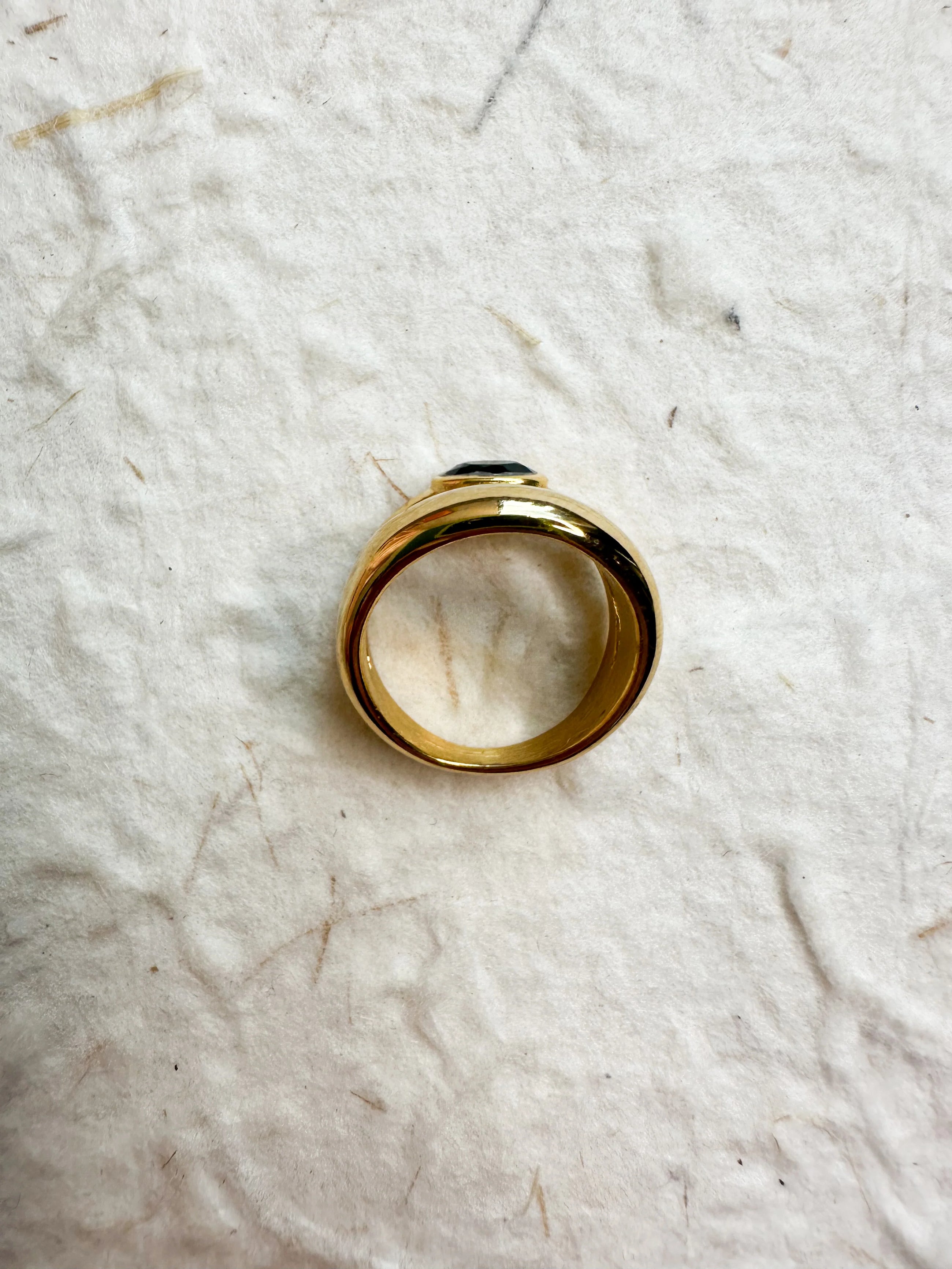 The Black Curve Ring