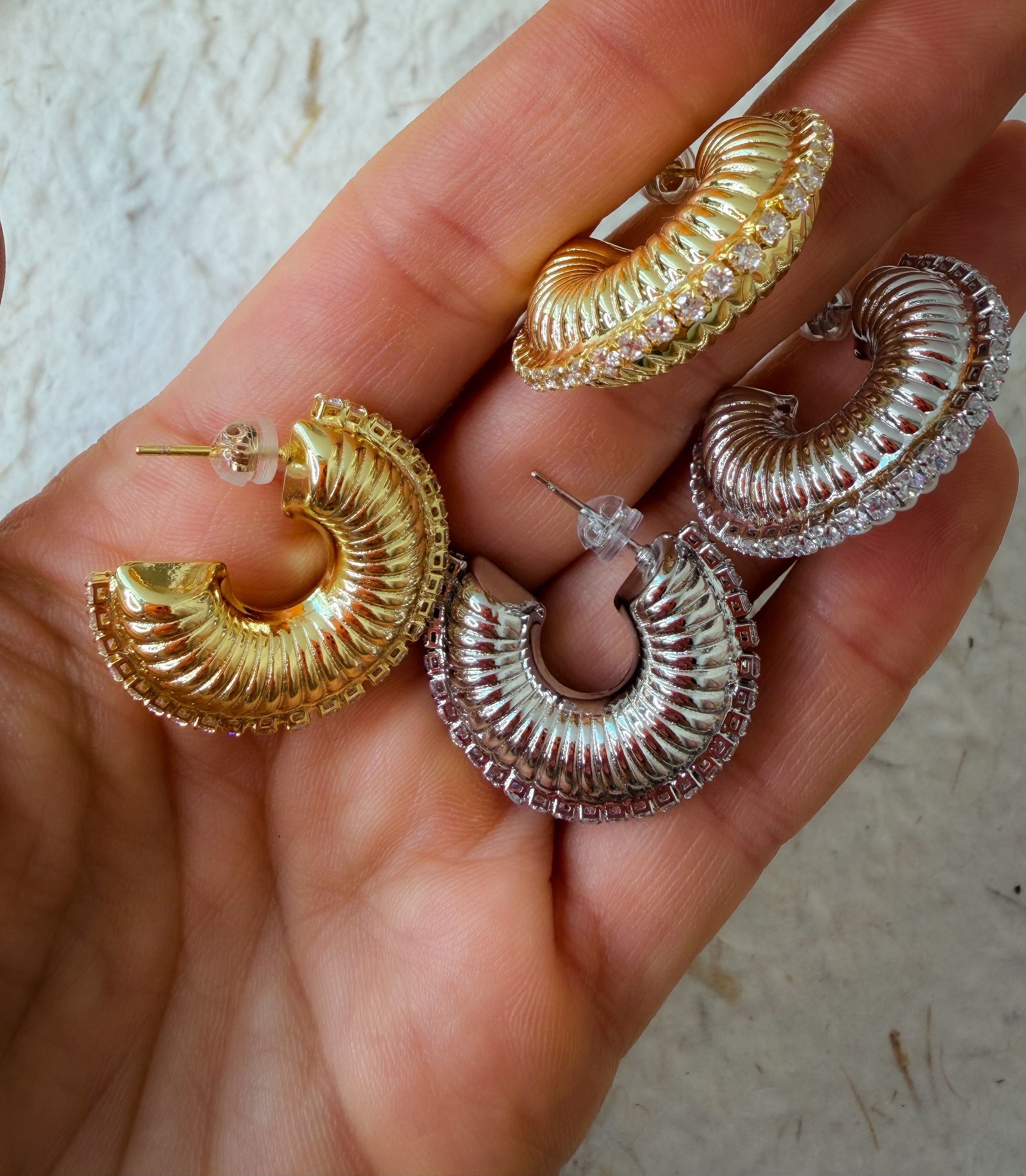 Cosmo Ribbed Hoops