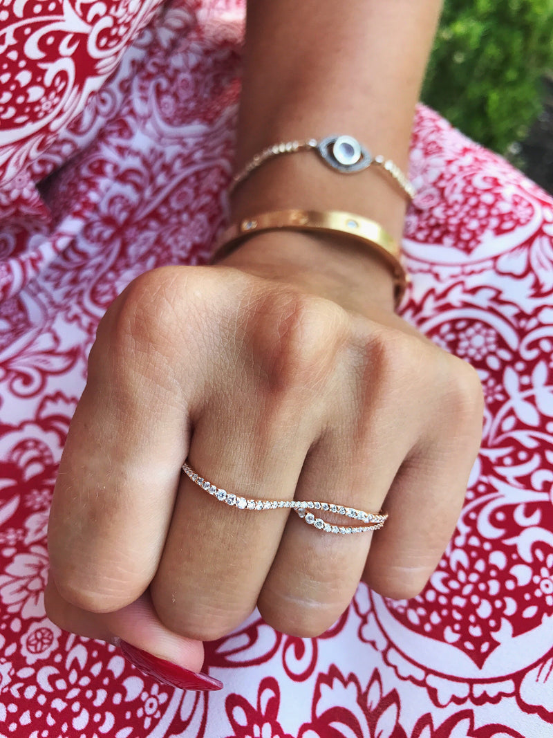 Diamond Wavy Two Finger Ring
