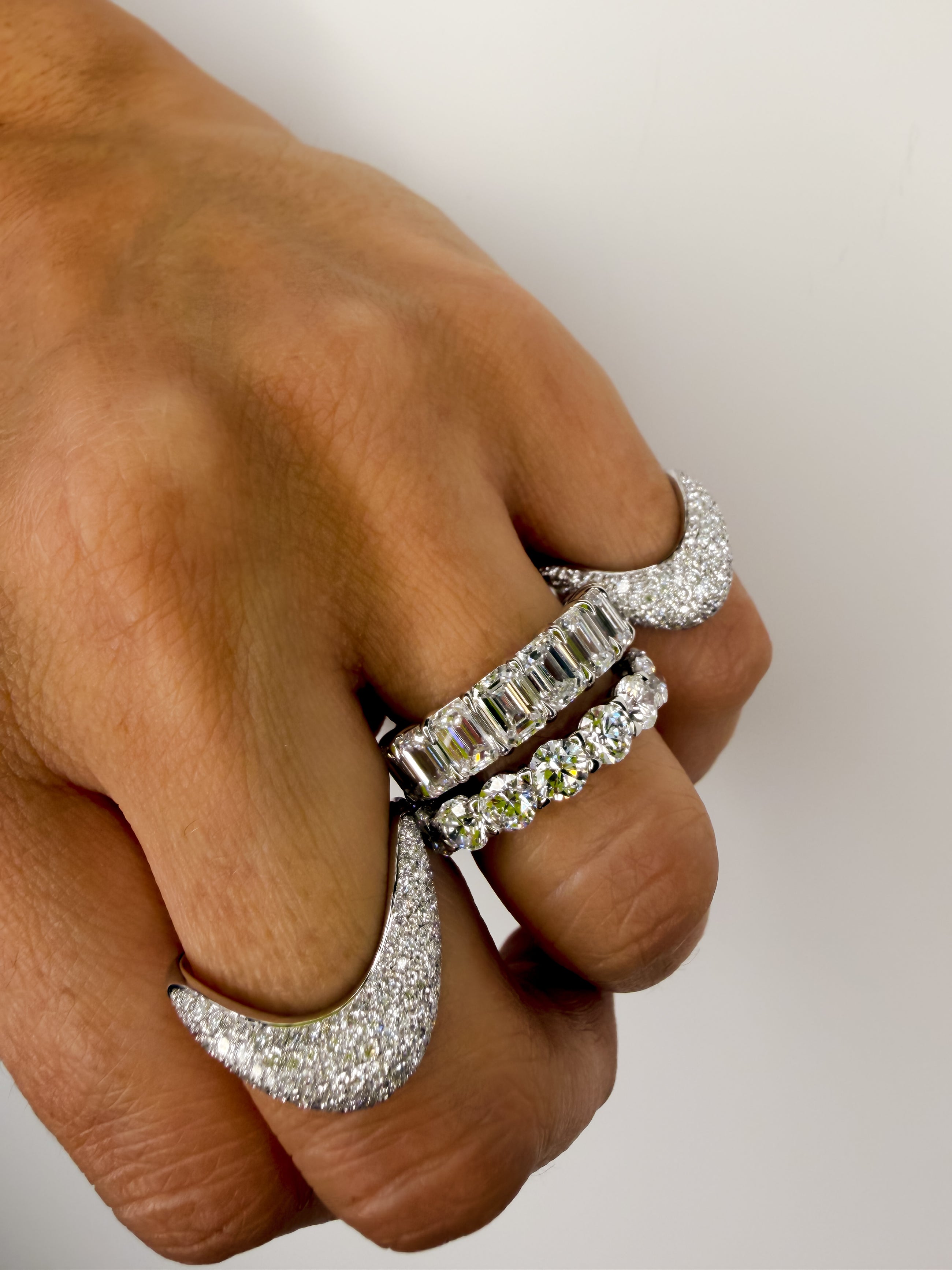 The Nova Curve Ring