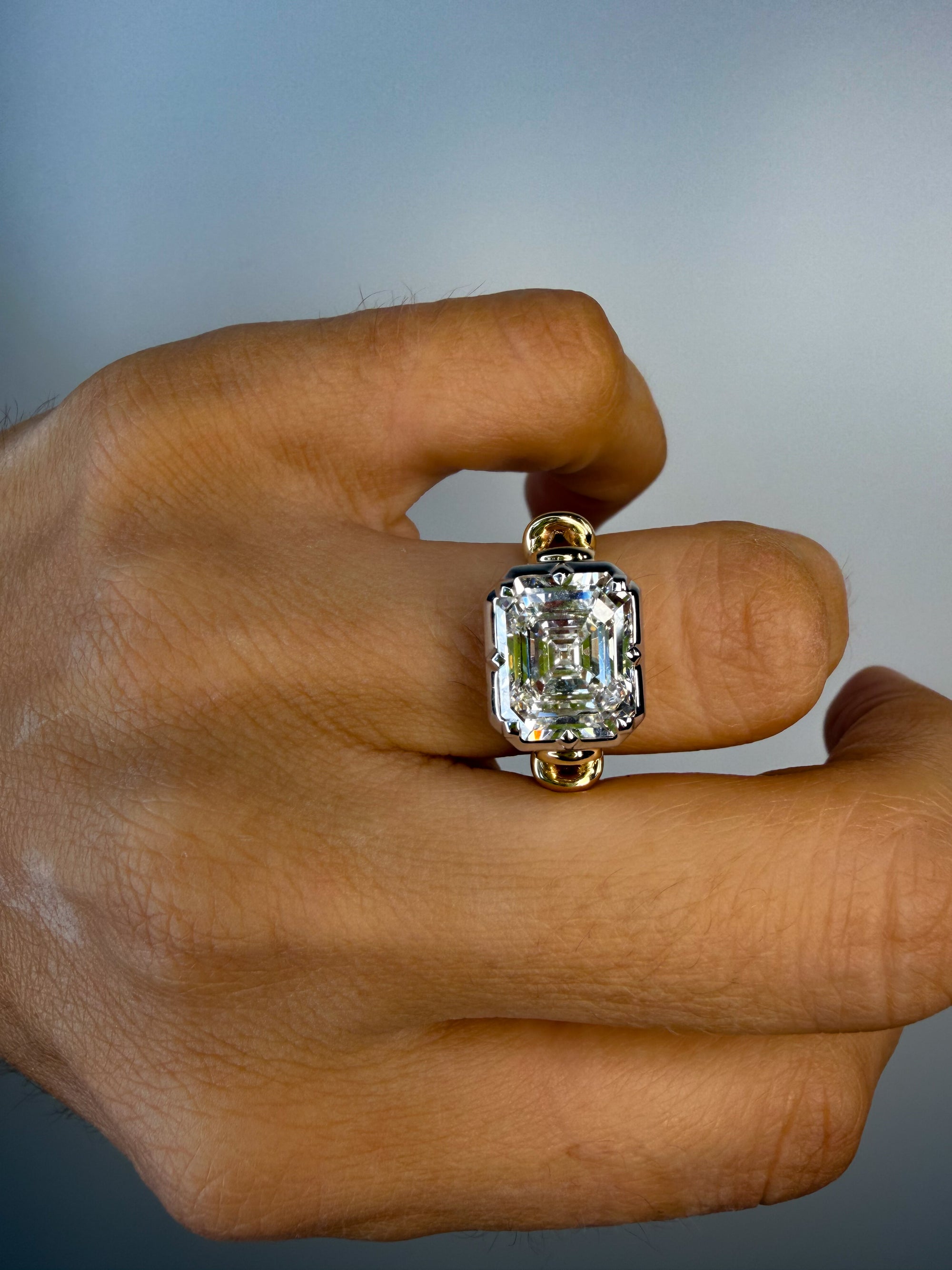 The Heirloom Capsule Emerald Ring