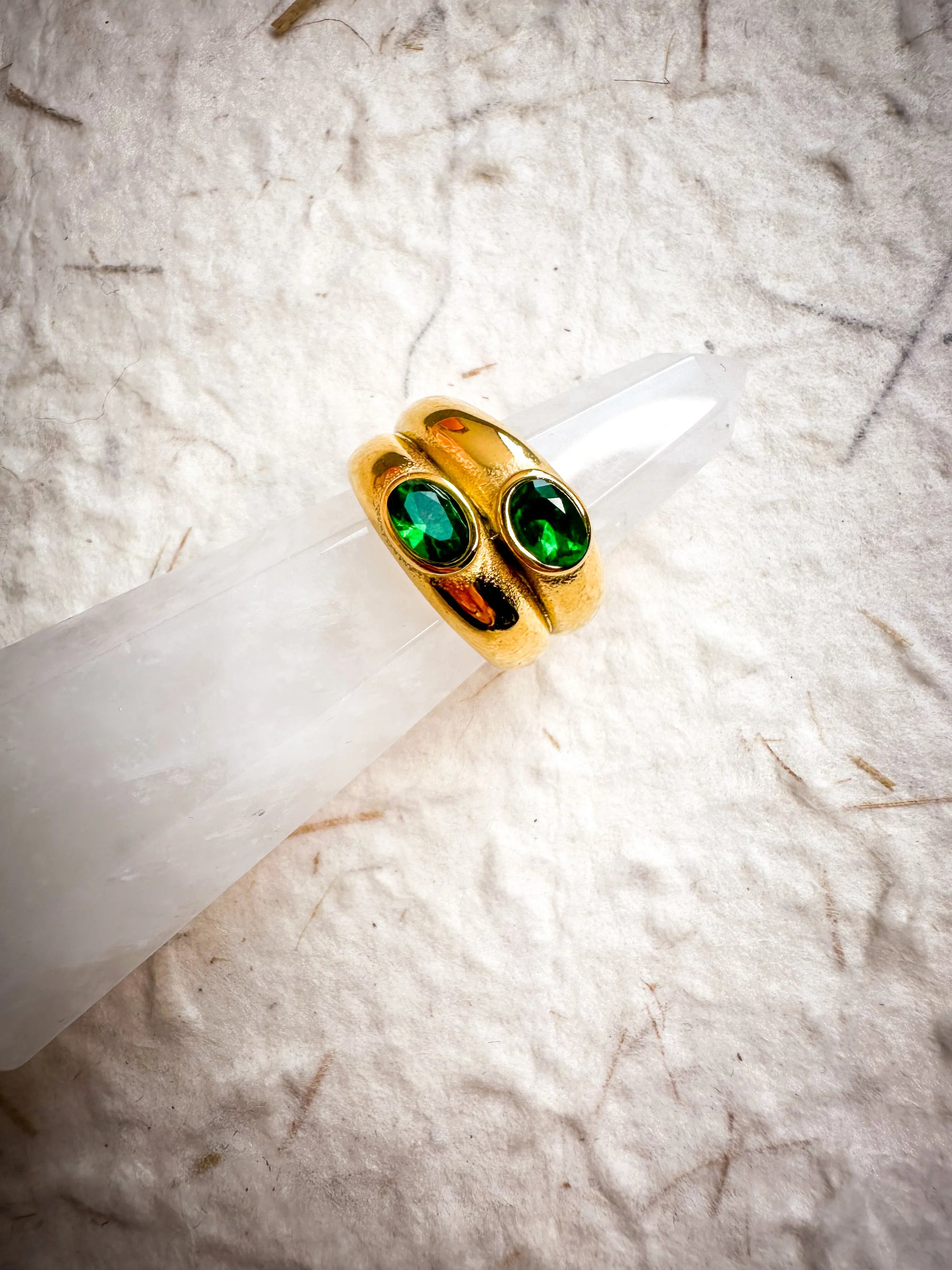 Green Scarlet Ring