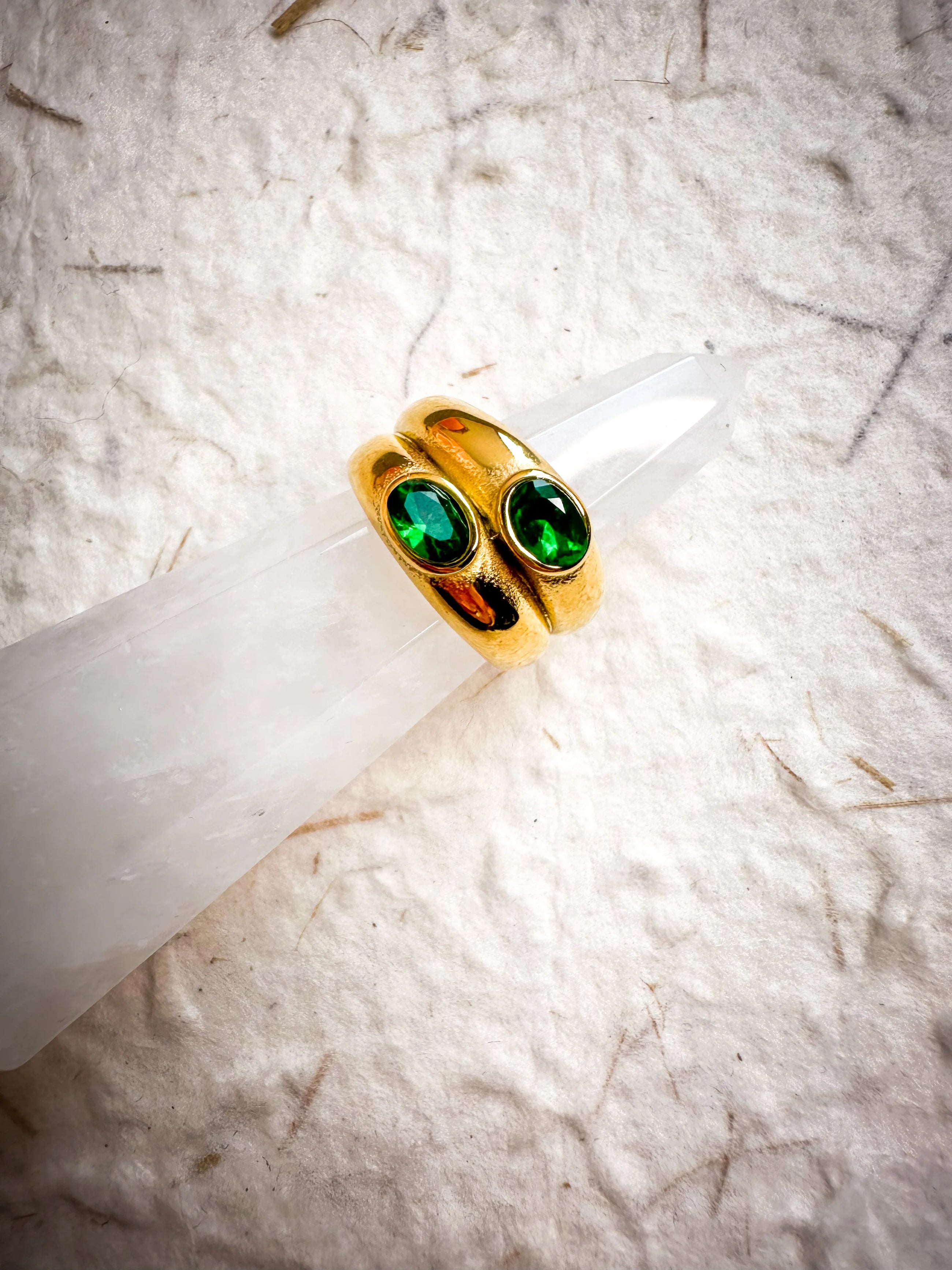Green Scarlet Ring