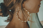 Lucia Hoops