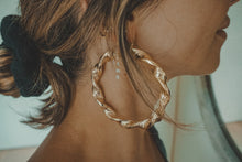 Lucia Hoops