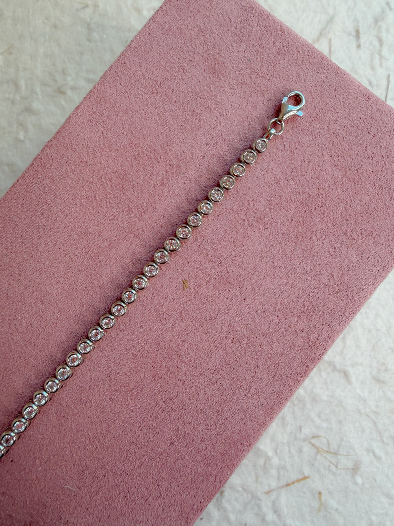 Luna Bezel Tennis Bracelet