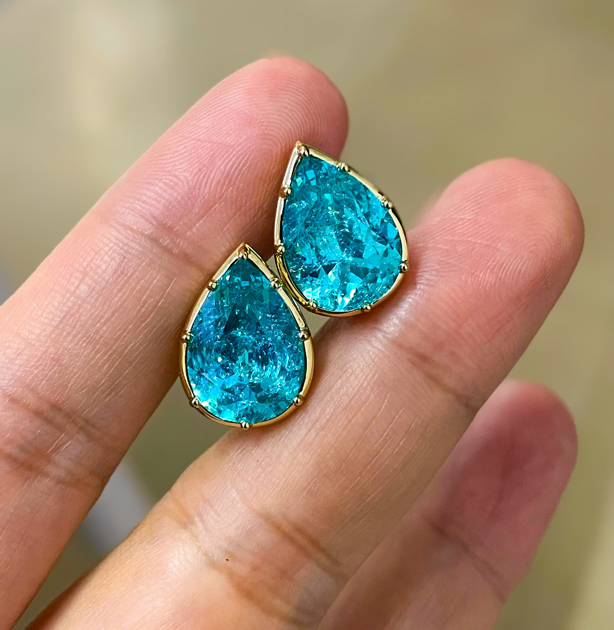 The Pear-aíba Earrings