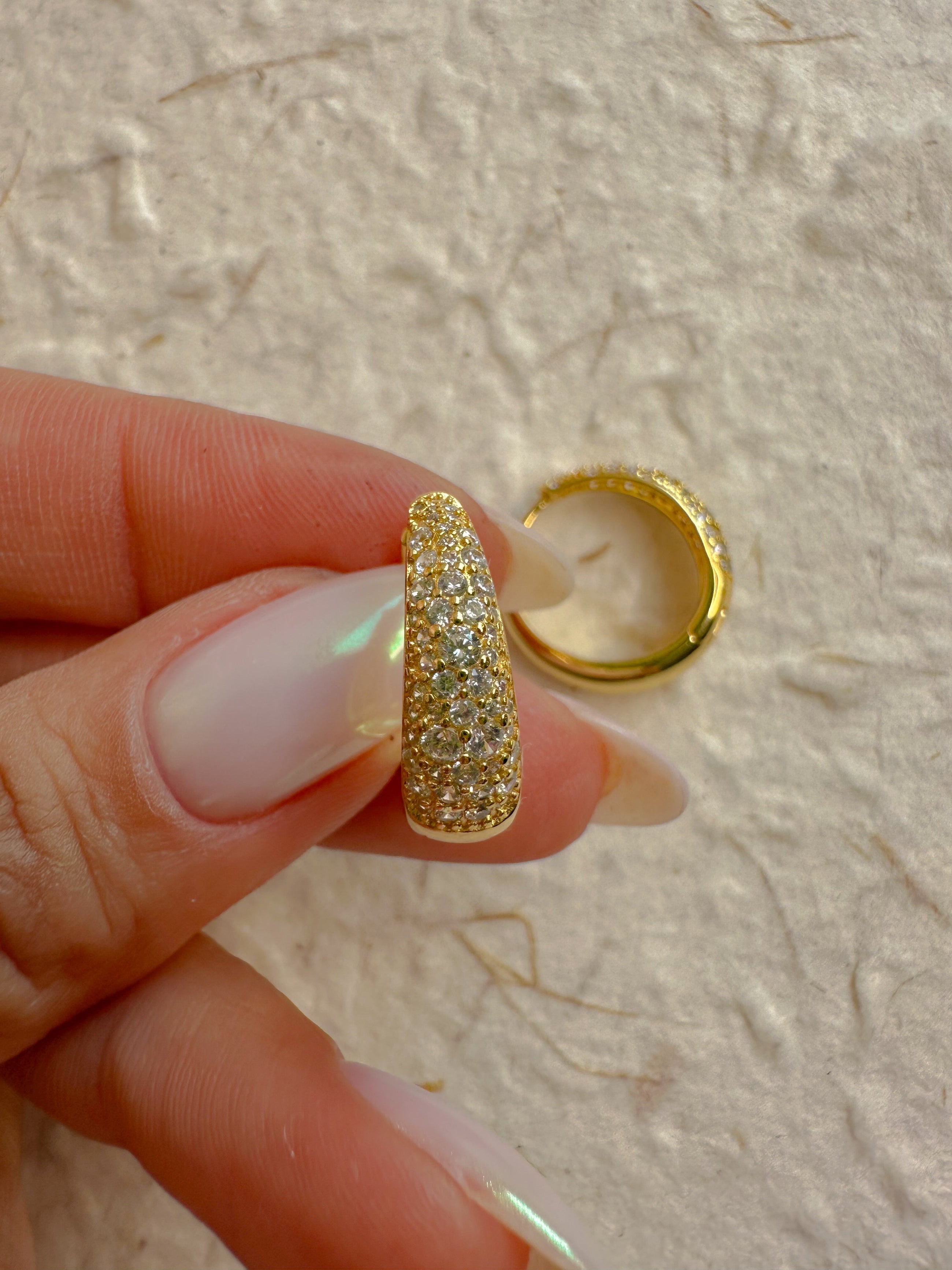 The Glimmer Hoops