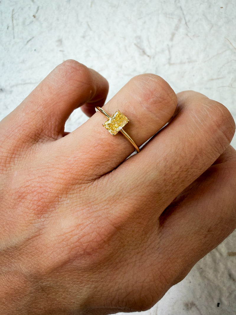 Whisper Peach Solitaire