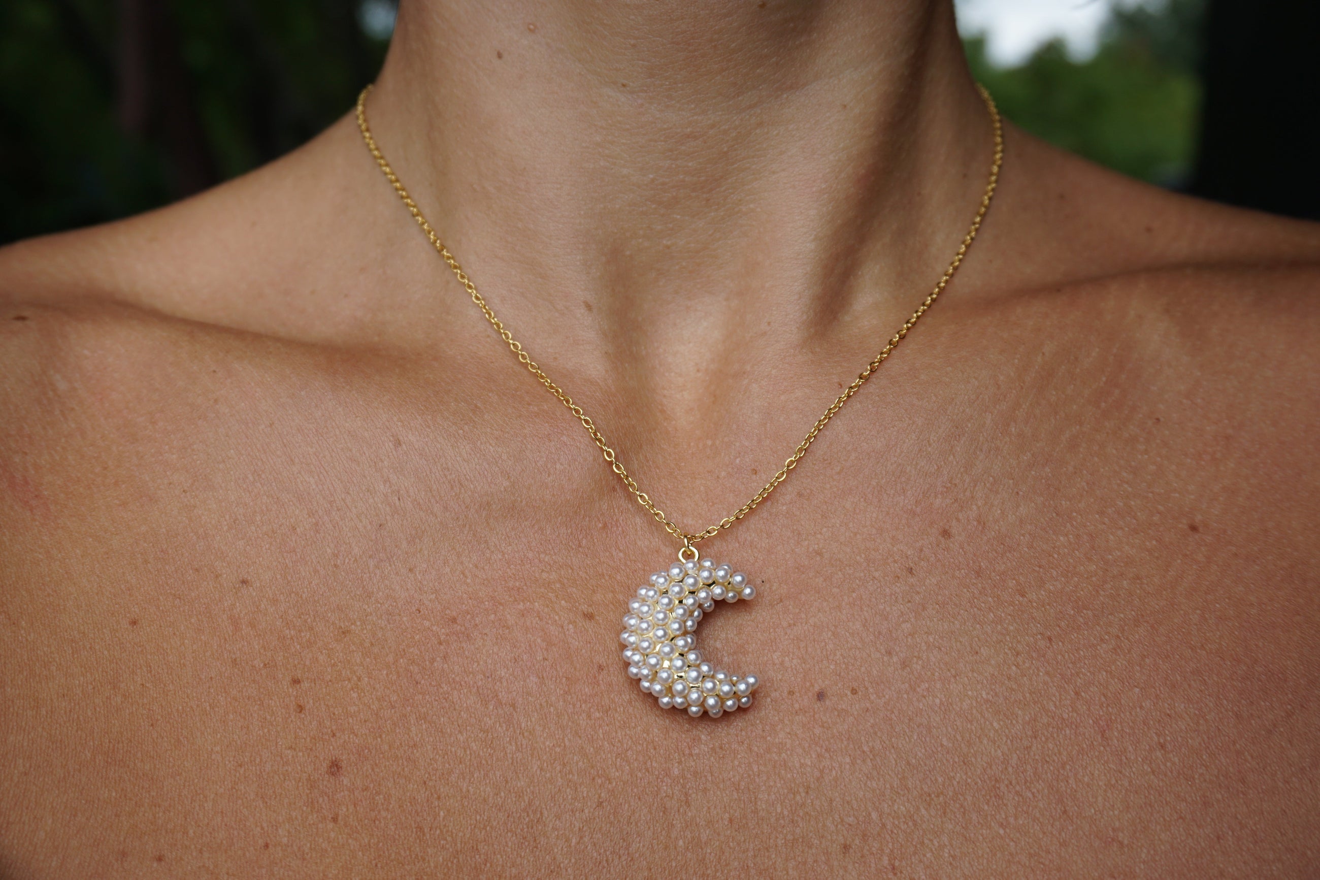 Puffy Pearl Moon Necklace