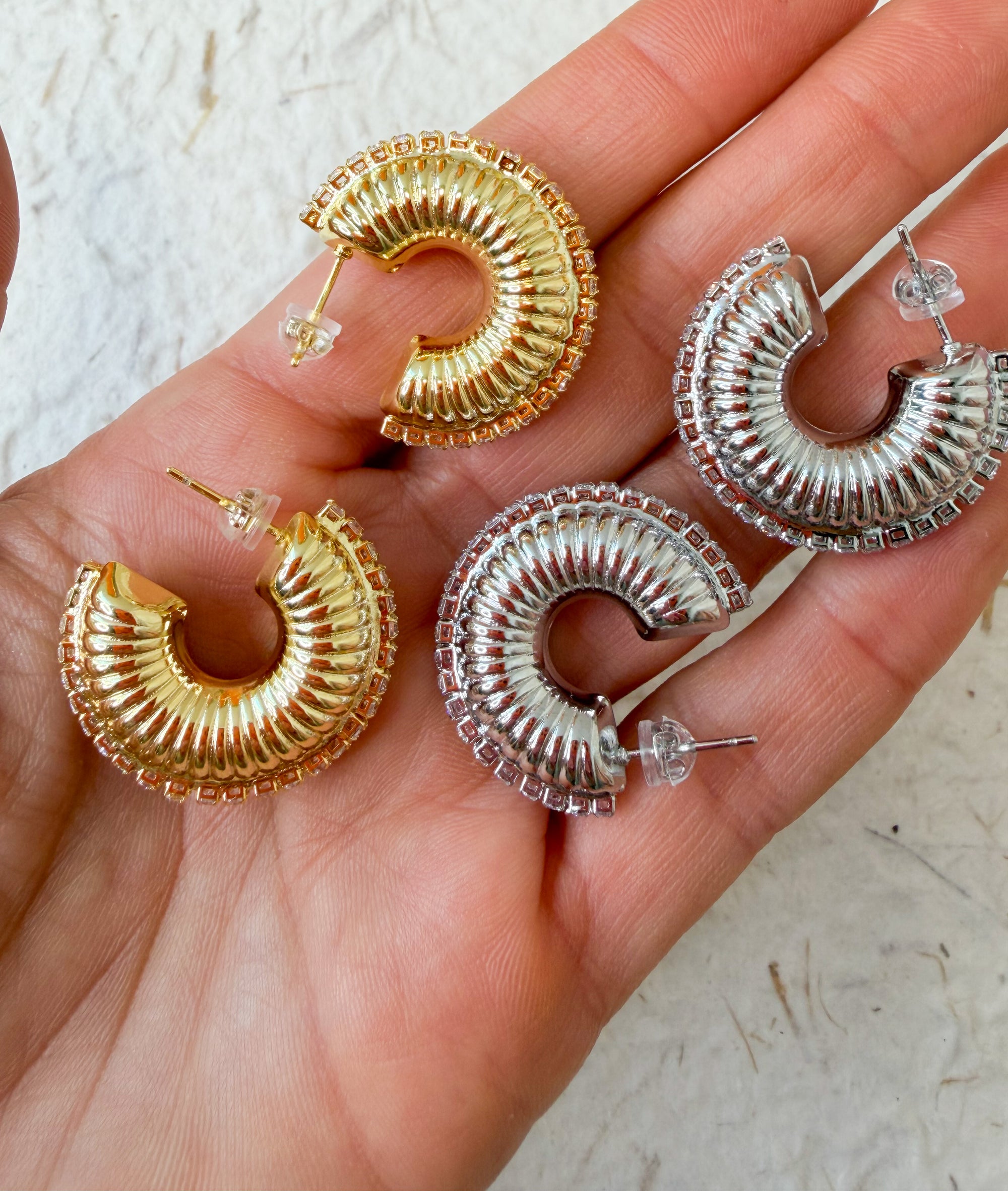 Cosmo Ribbed Hoops