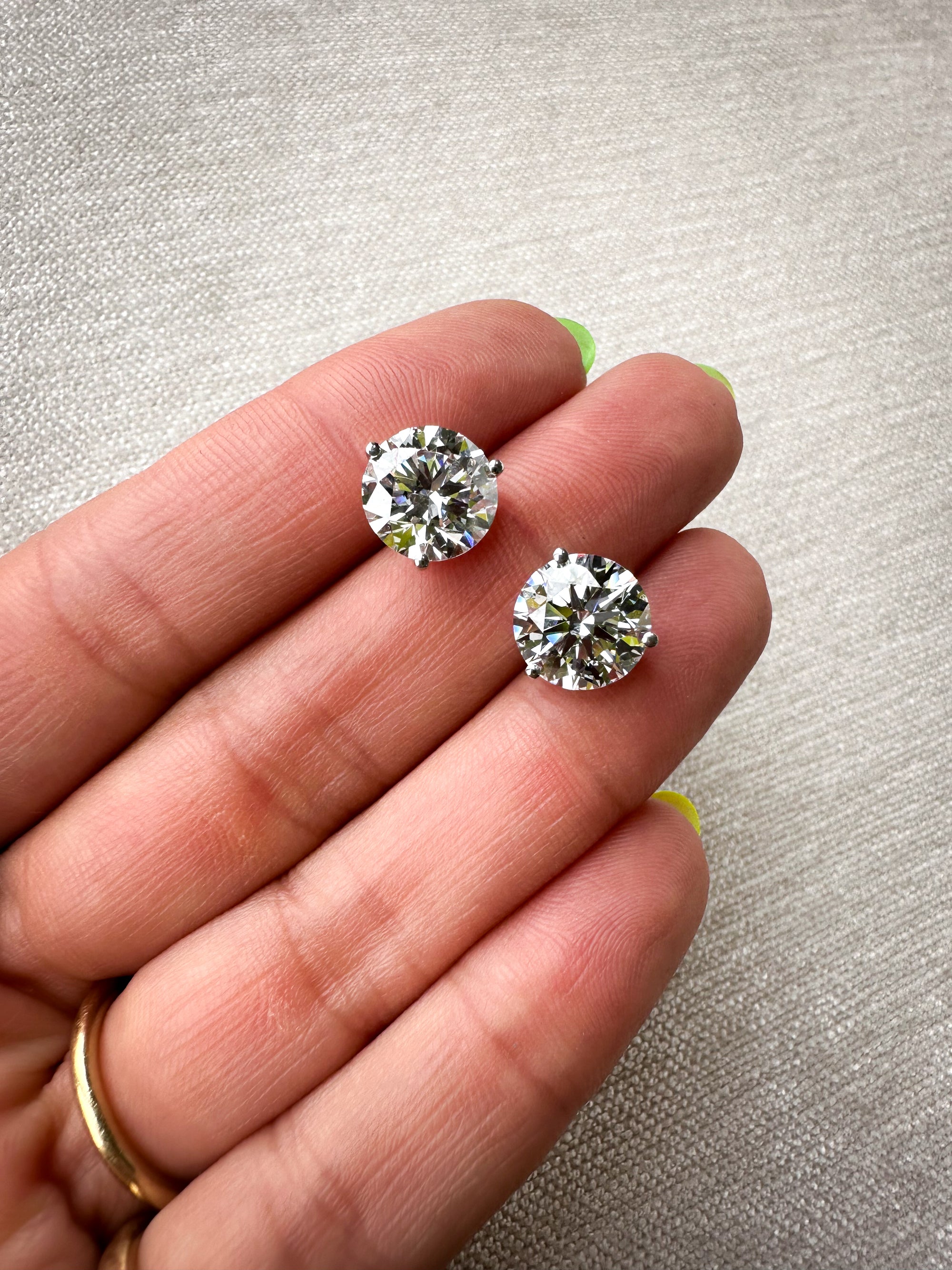 The Loud Luxury - Brilliant Cut 8ctw Diamond Studs