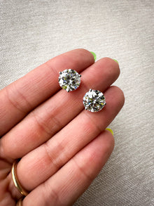 The Loud Luxury - Brilliant Cut 8ctw Diamond Studs