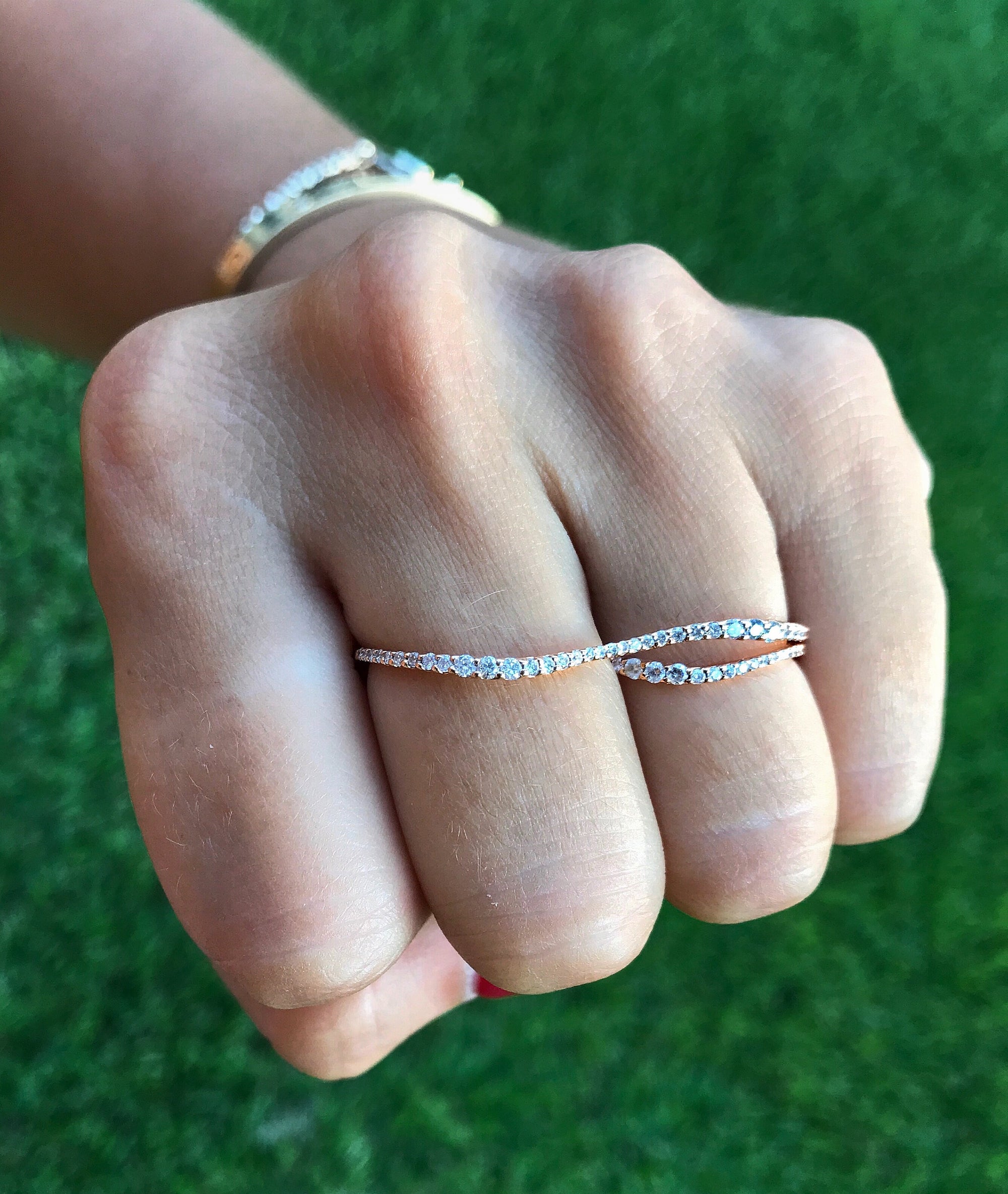 Diamond Wavy Two Finger Ring