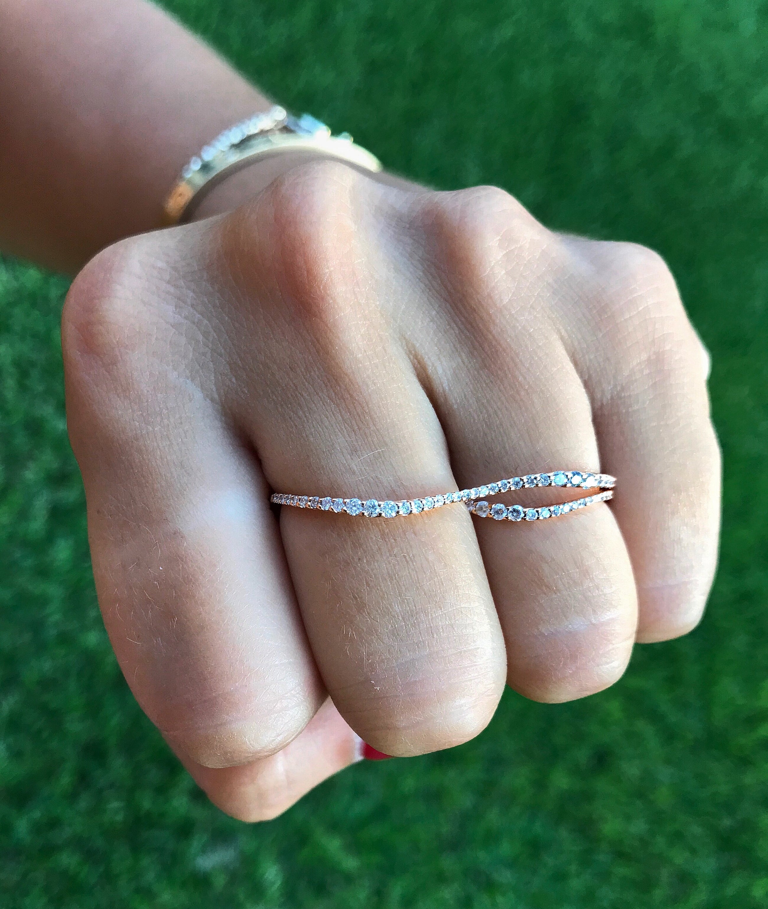 Diamond Wavy Two Finger Ring