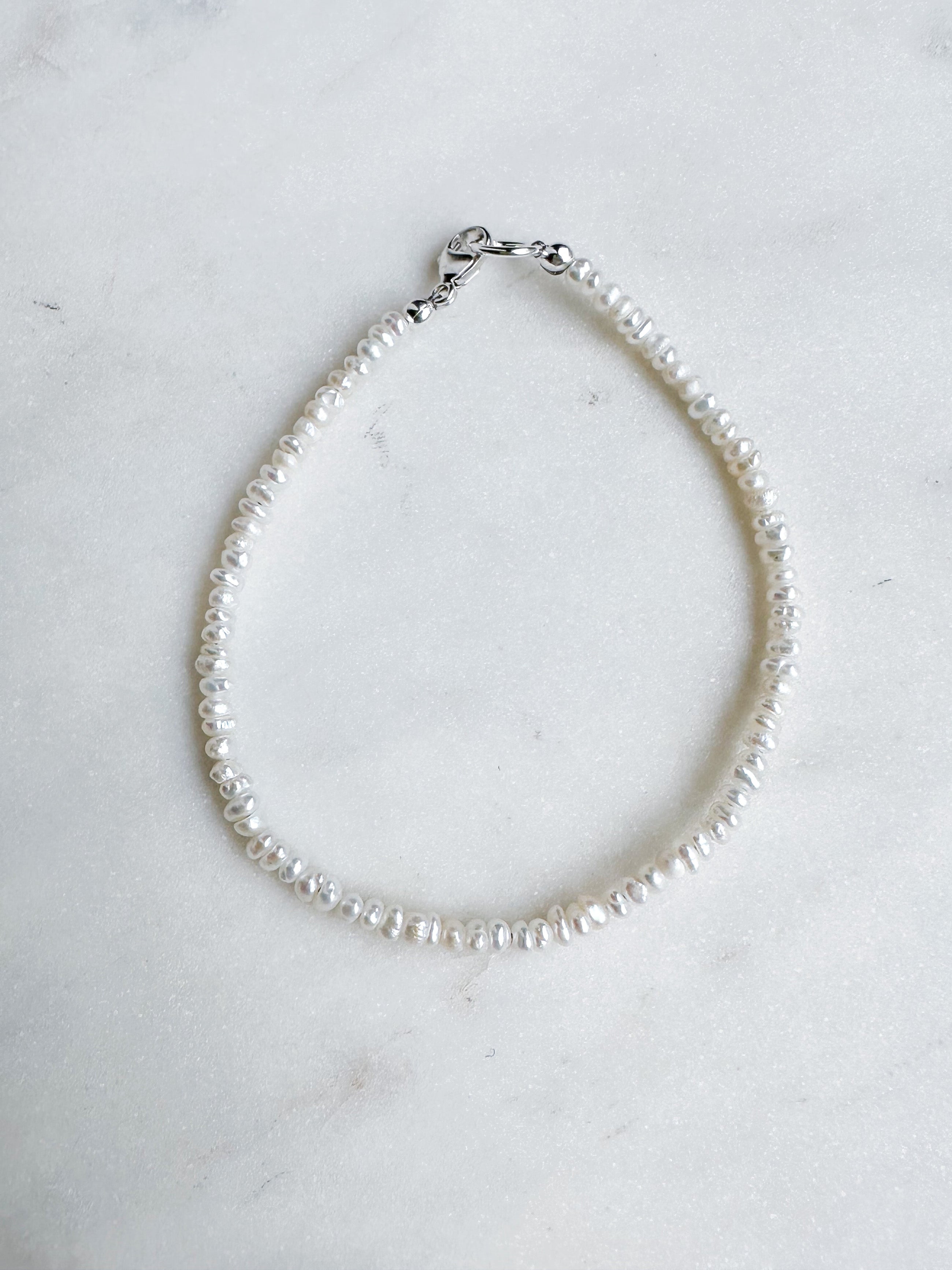 Strand of Pearl Bracelet