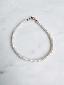 Strand of Pearl Bracelet