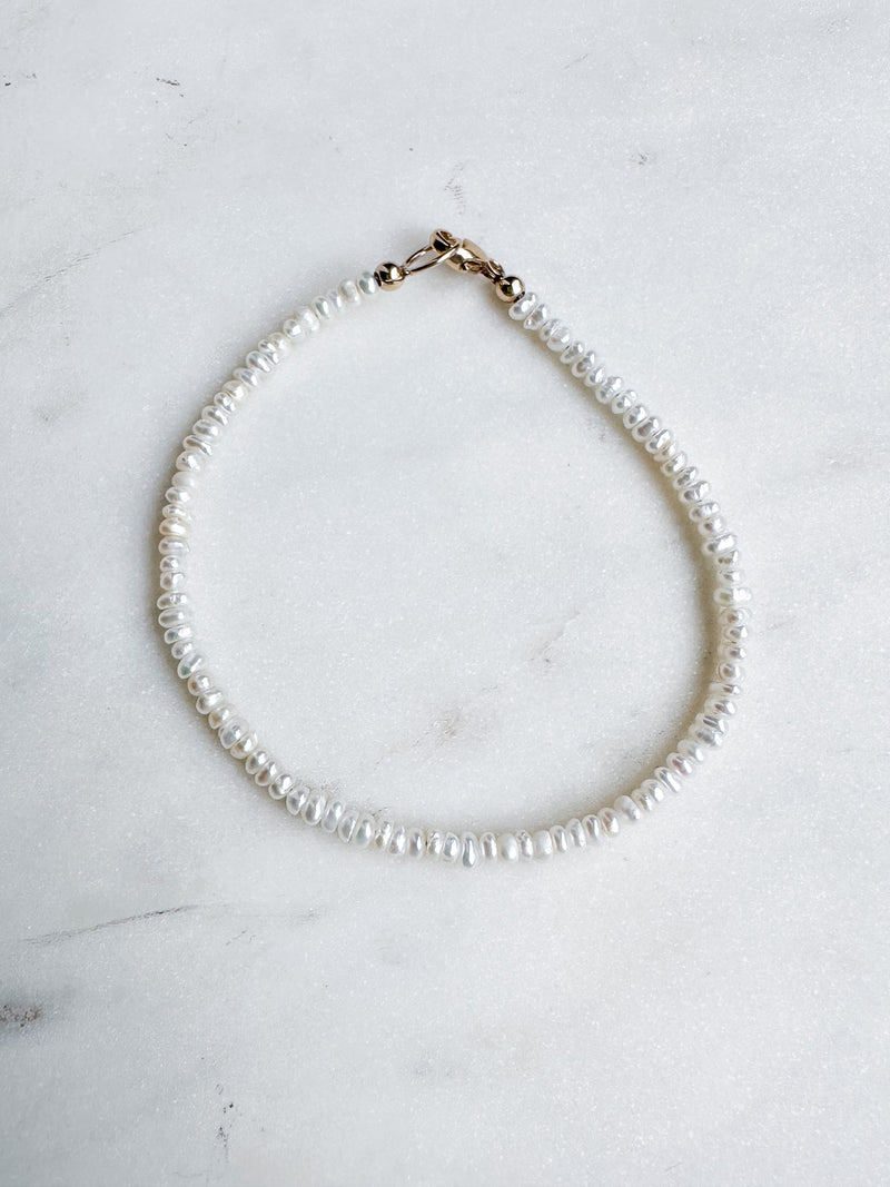 Strand of Pearl Bracelet